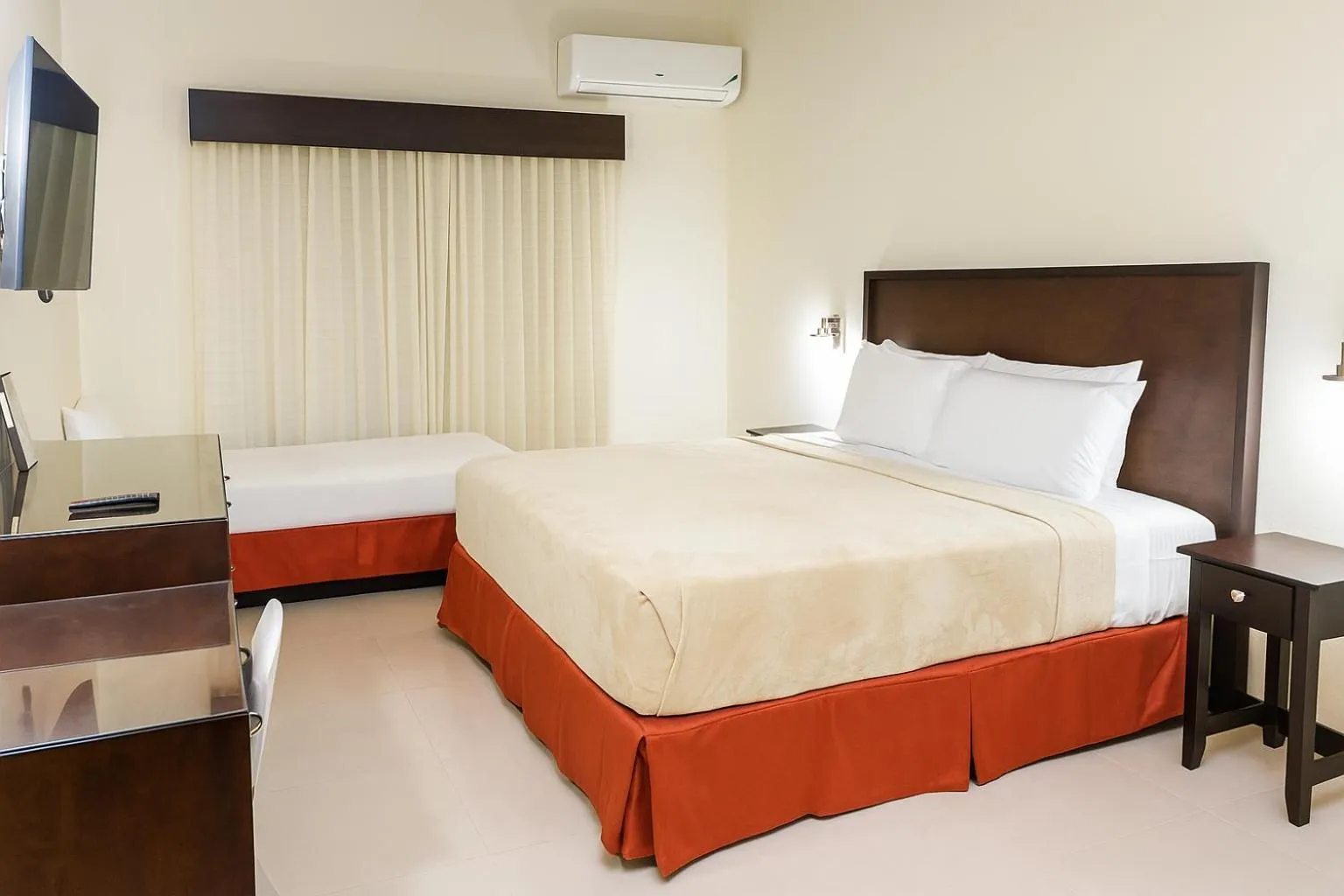 Bed in Shirley Retreat