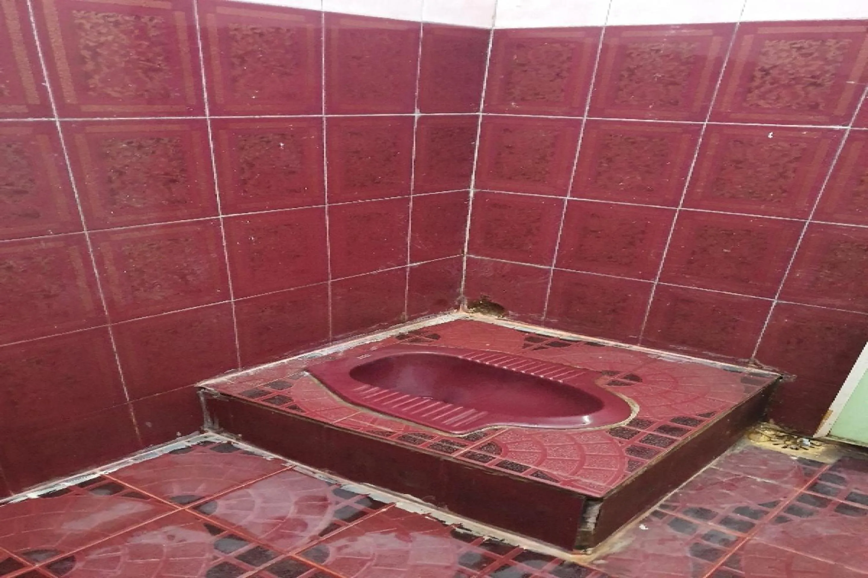 Bathroom in Hotel O Losmen Bunda Arema