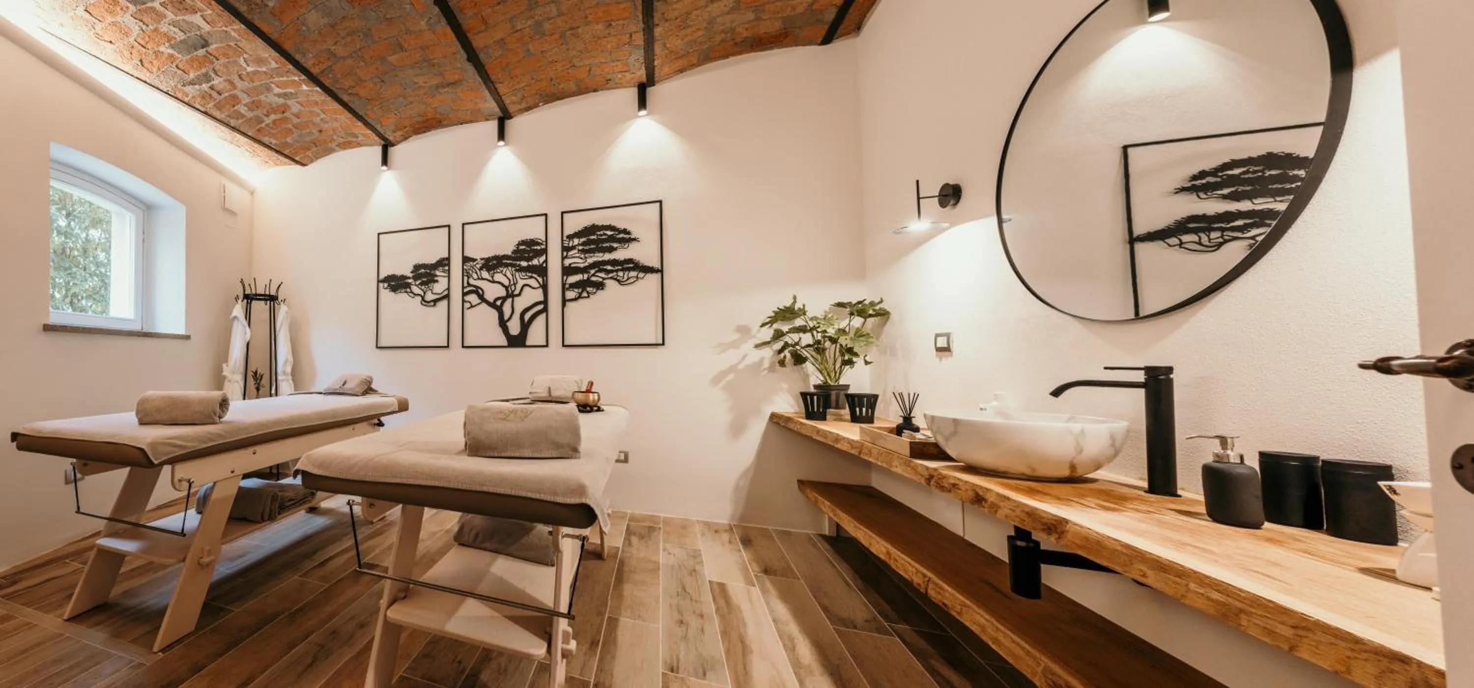 Spa and wellness centre/facilities in La Villa Hotel