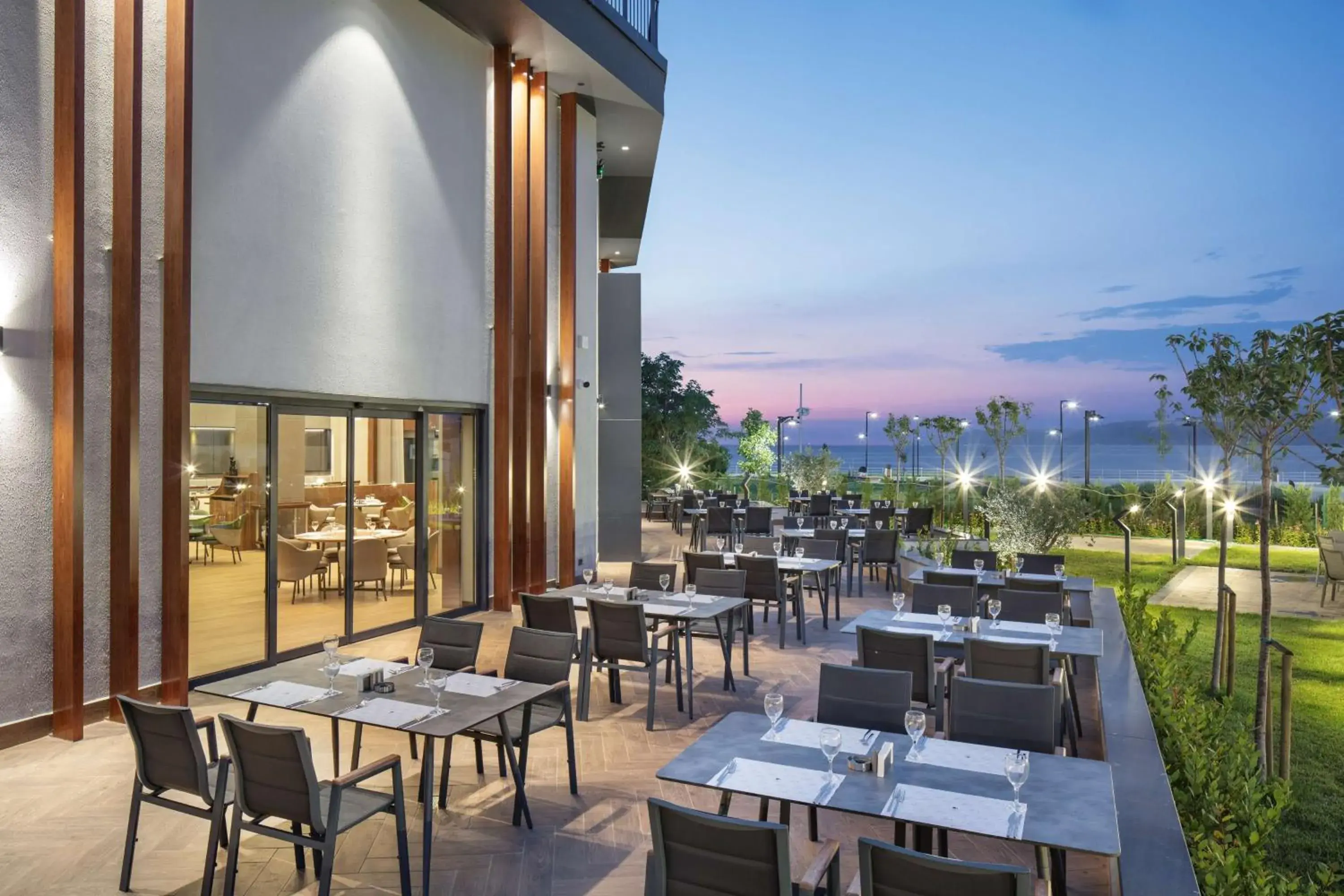 Restaurant/places to eat in Doubletree By Hilton Canakkale Restaurant/places to eat in Doubletree By Hilton Canakkale