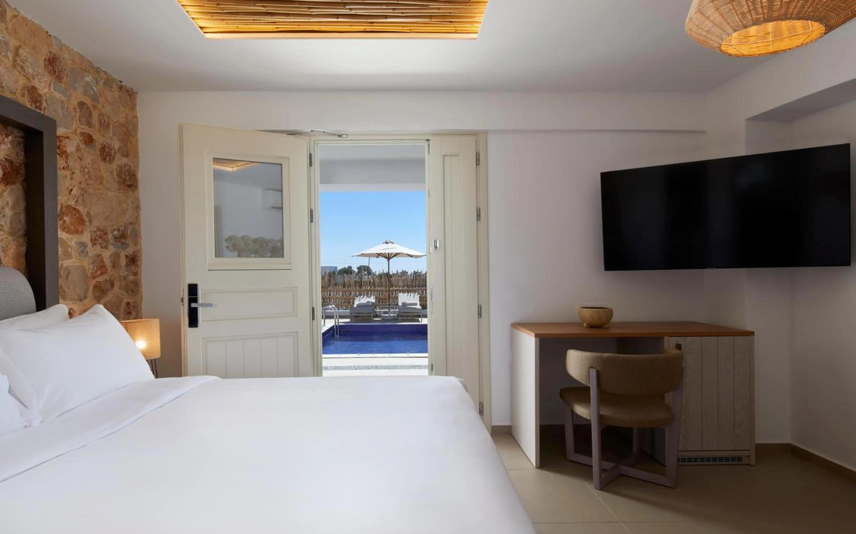TV and multimedia, Bed in Sea Breeze Santorini Beach Resort, Curio By Hilton