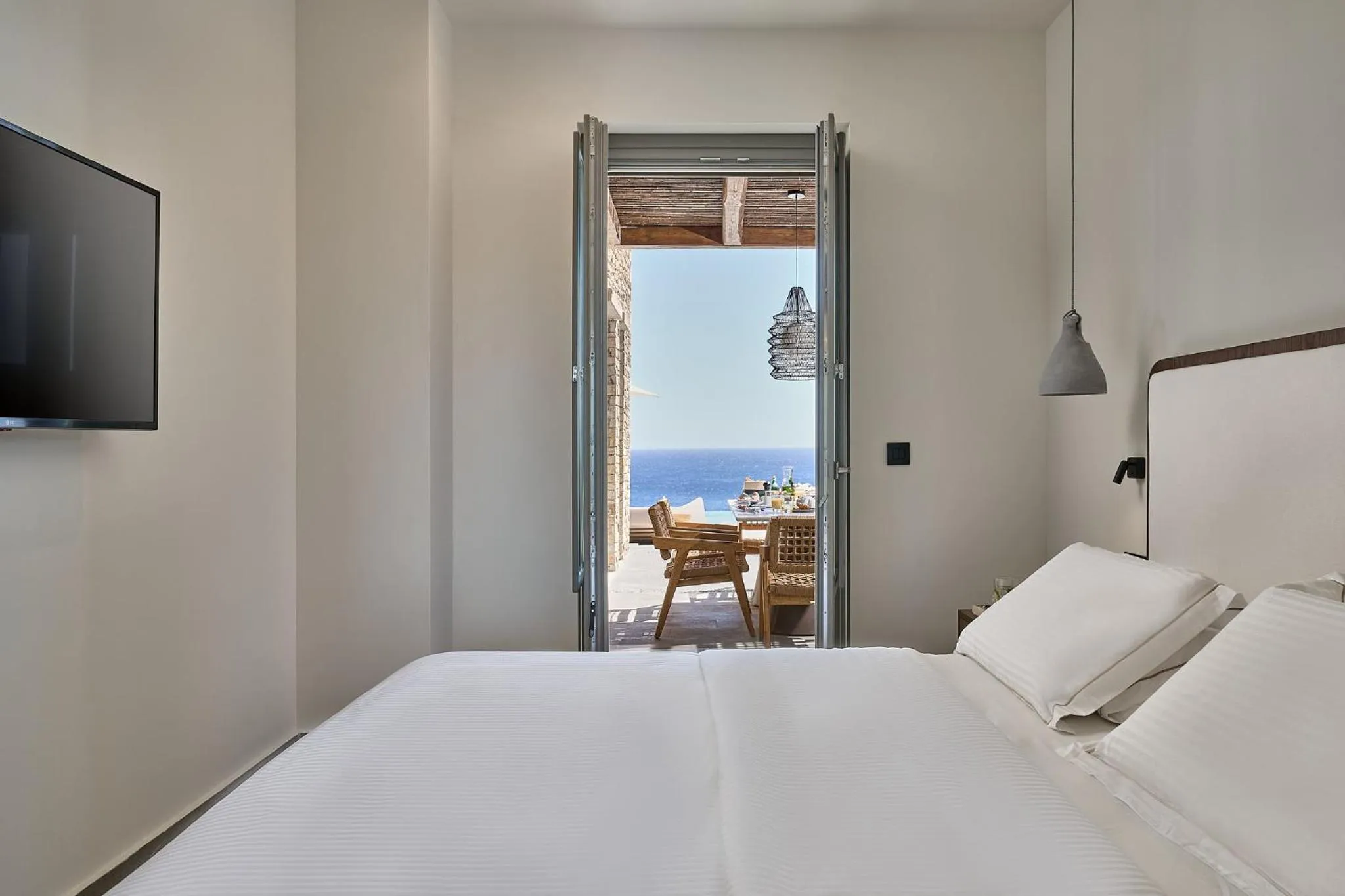 Bedroom, Bed in Ios Grand Pool Suites