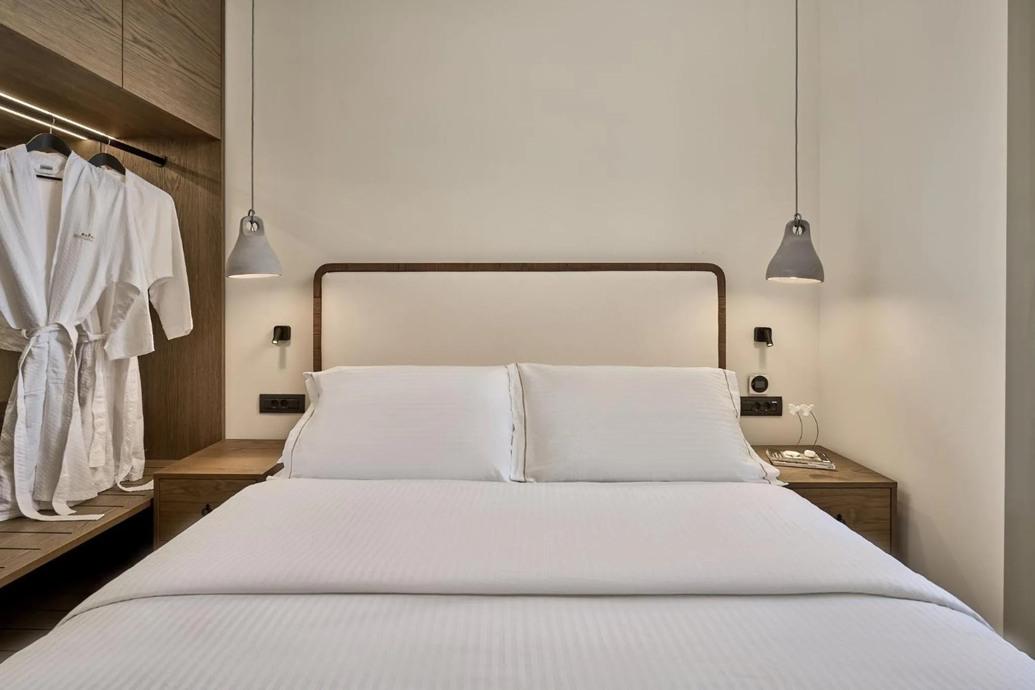 Bed in Ios Grand Pool Suites