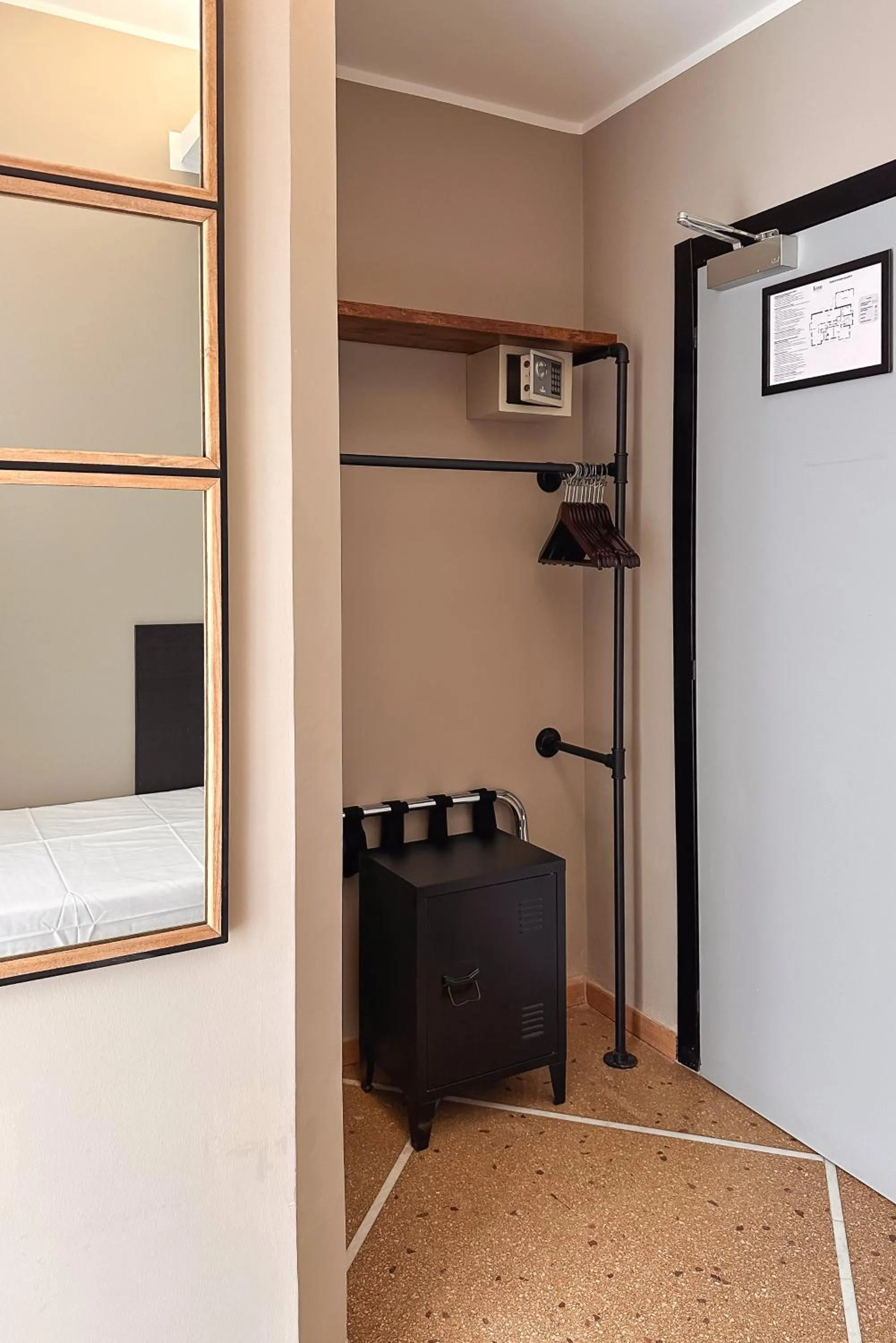 Photo of the whole room in Lime Hotel