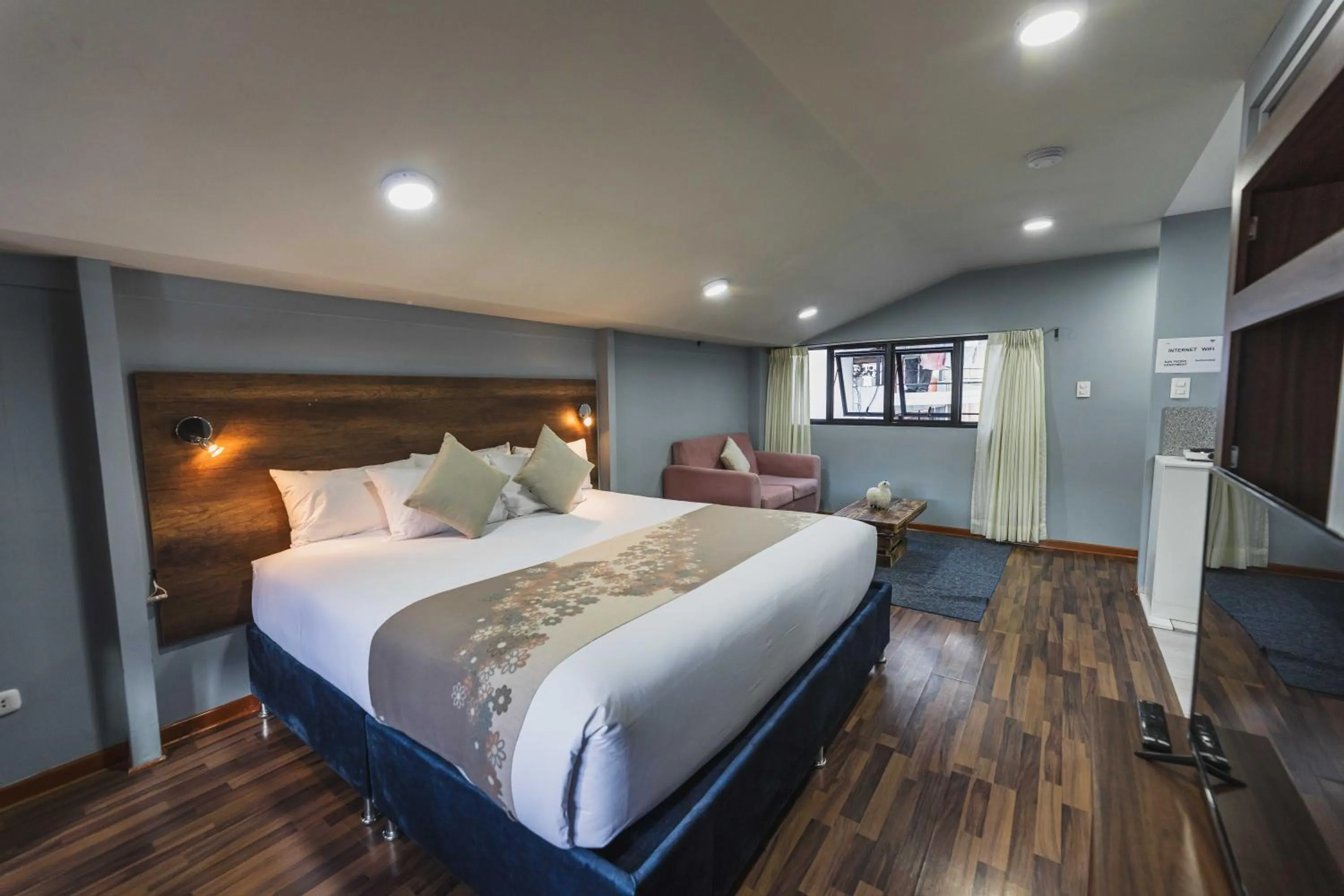 Bed in San Pedro Apartments
