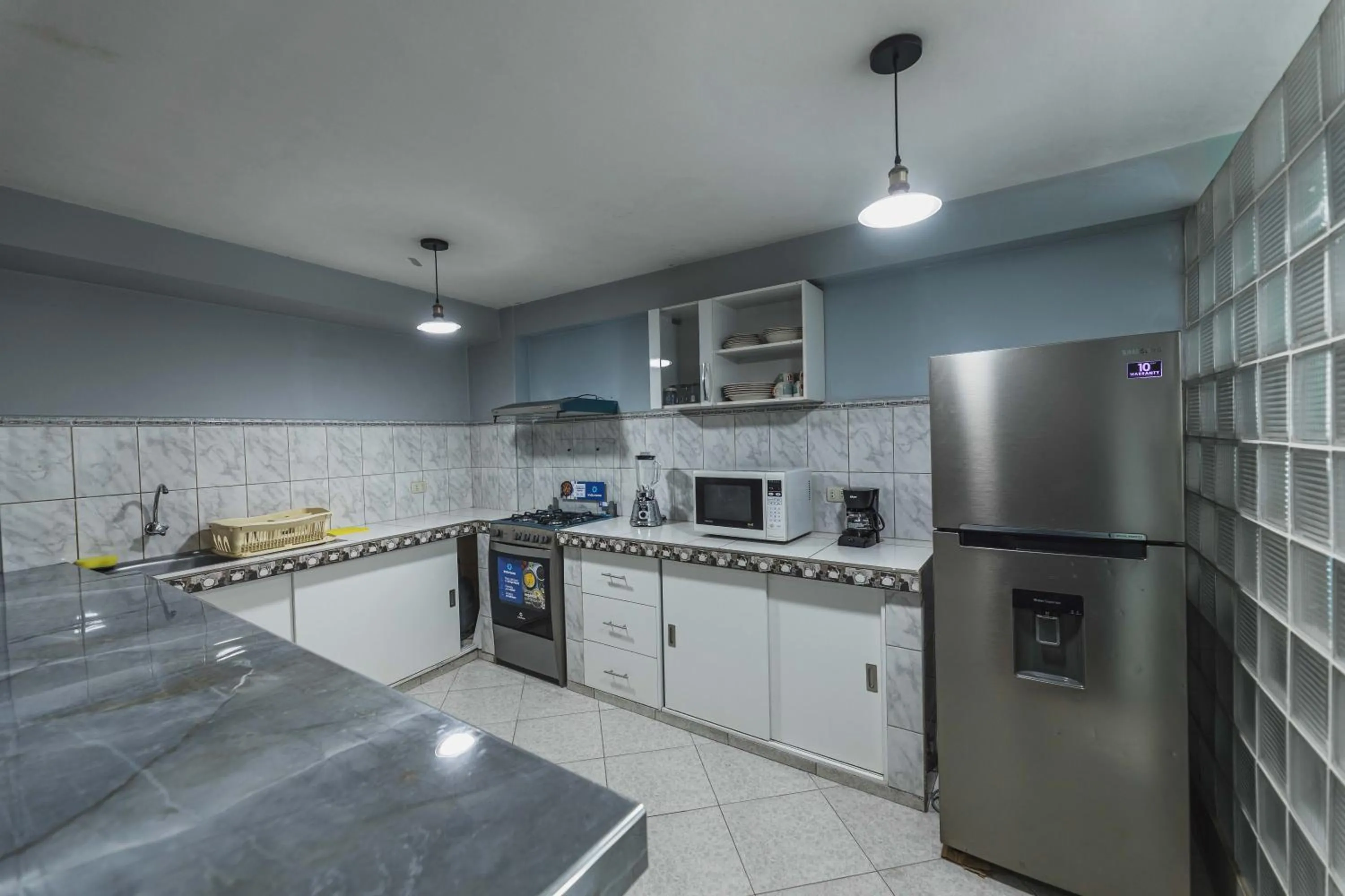 Kitchen or kitchenette in San Pedro Apartments