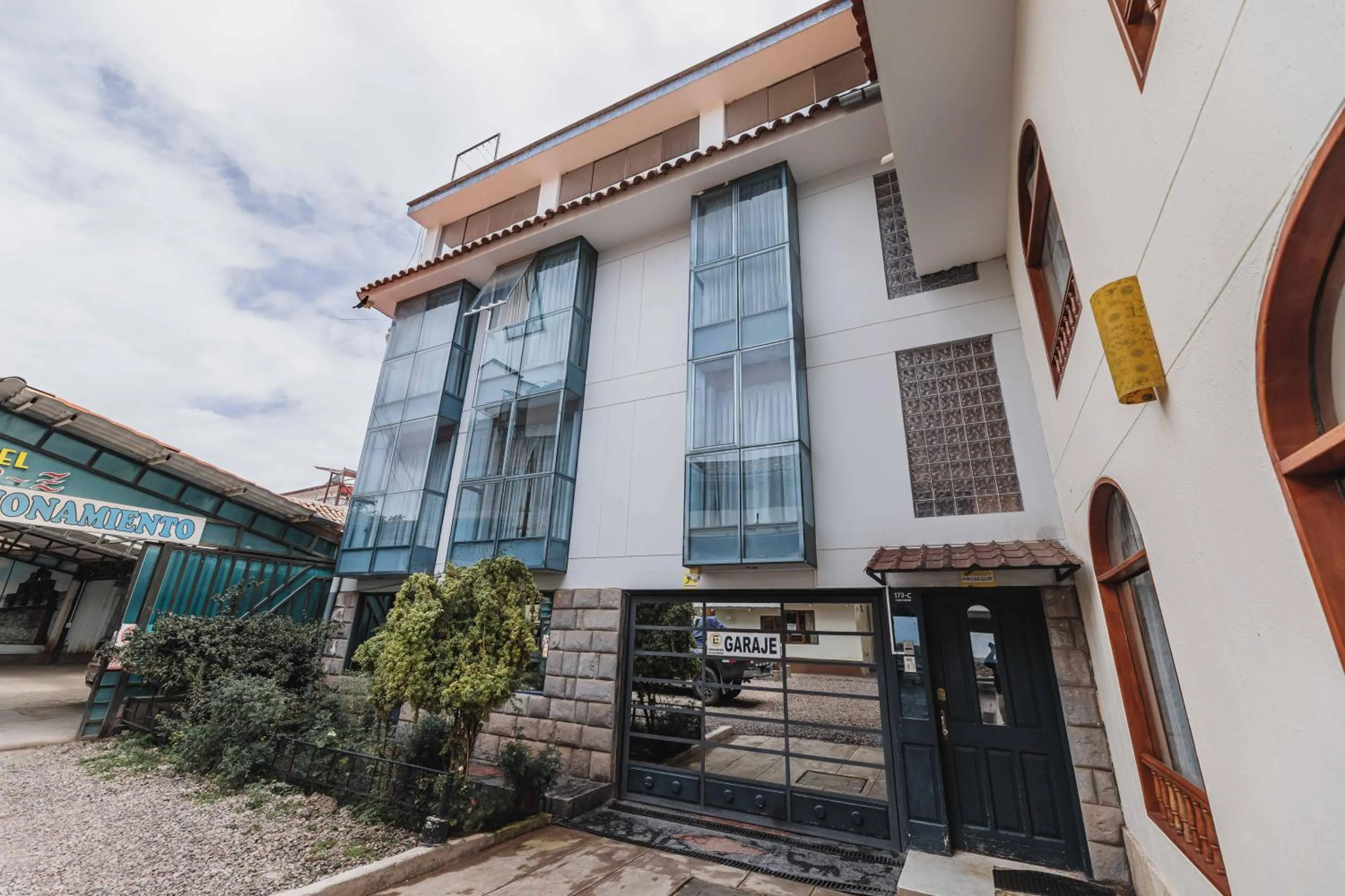 Property building in San Pedro Apartments