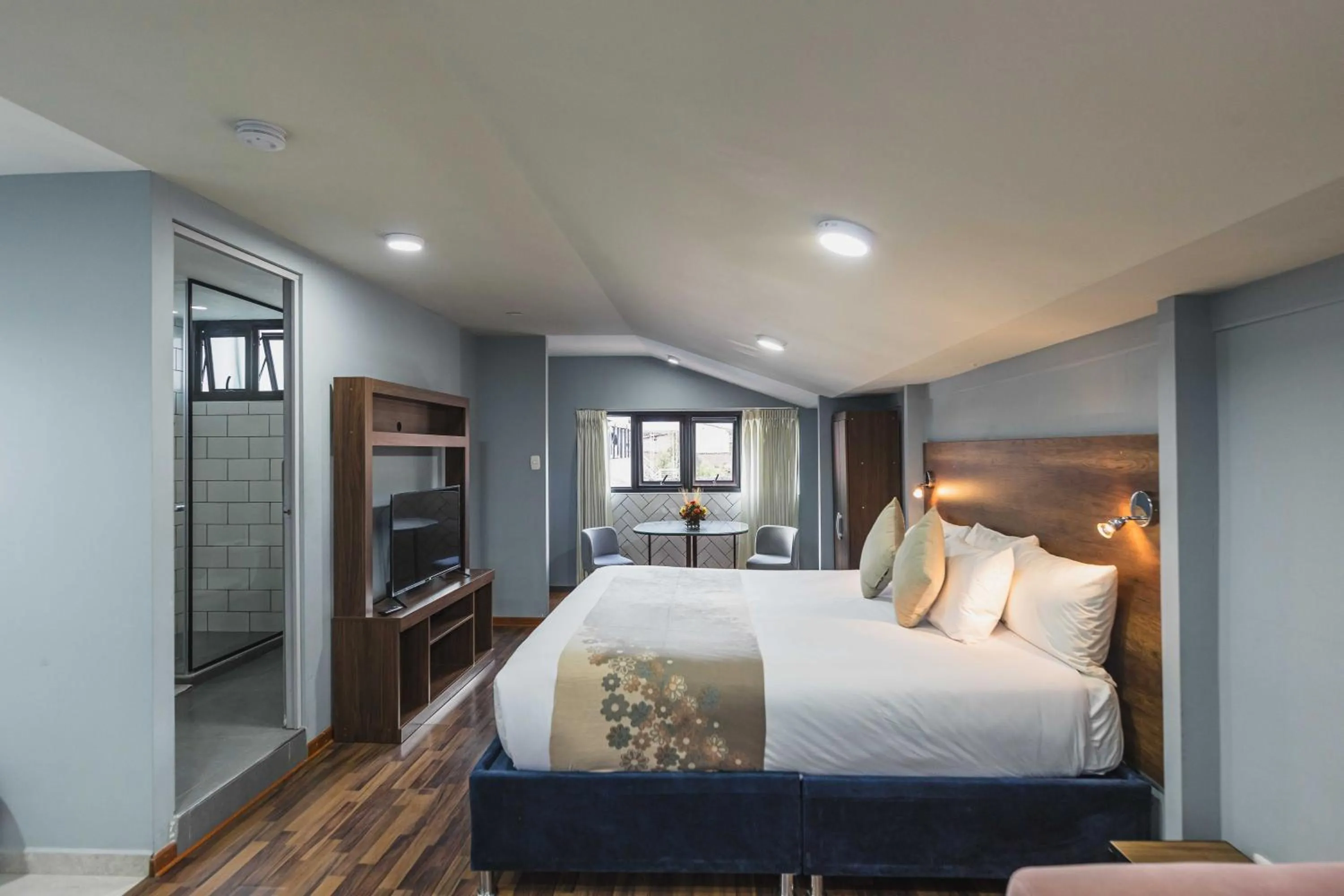 Bed in San Pedro Apartments