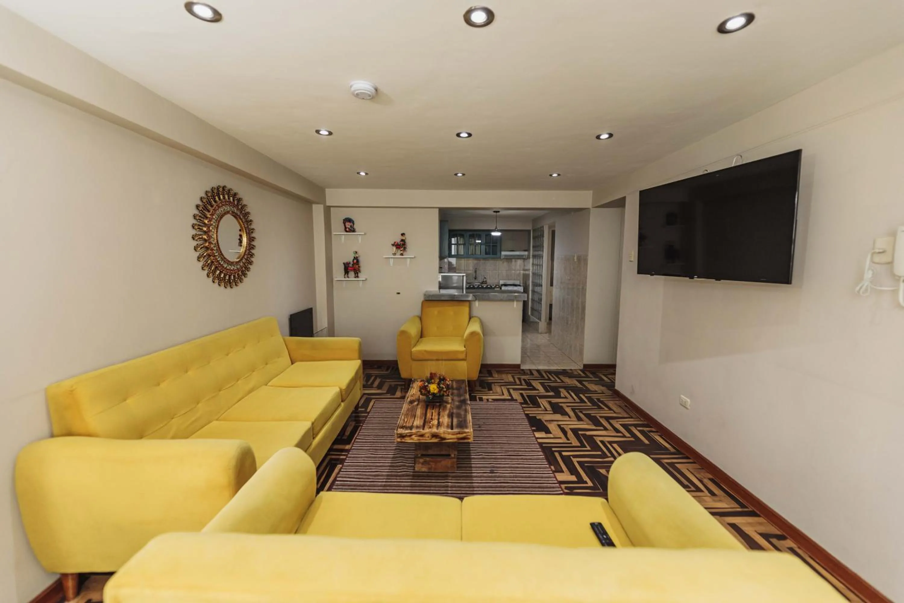 Communal lounge/ TV room in San Pedro Apartments