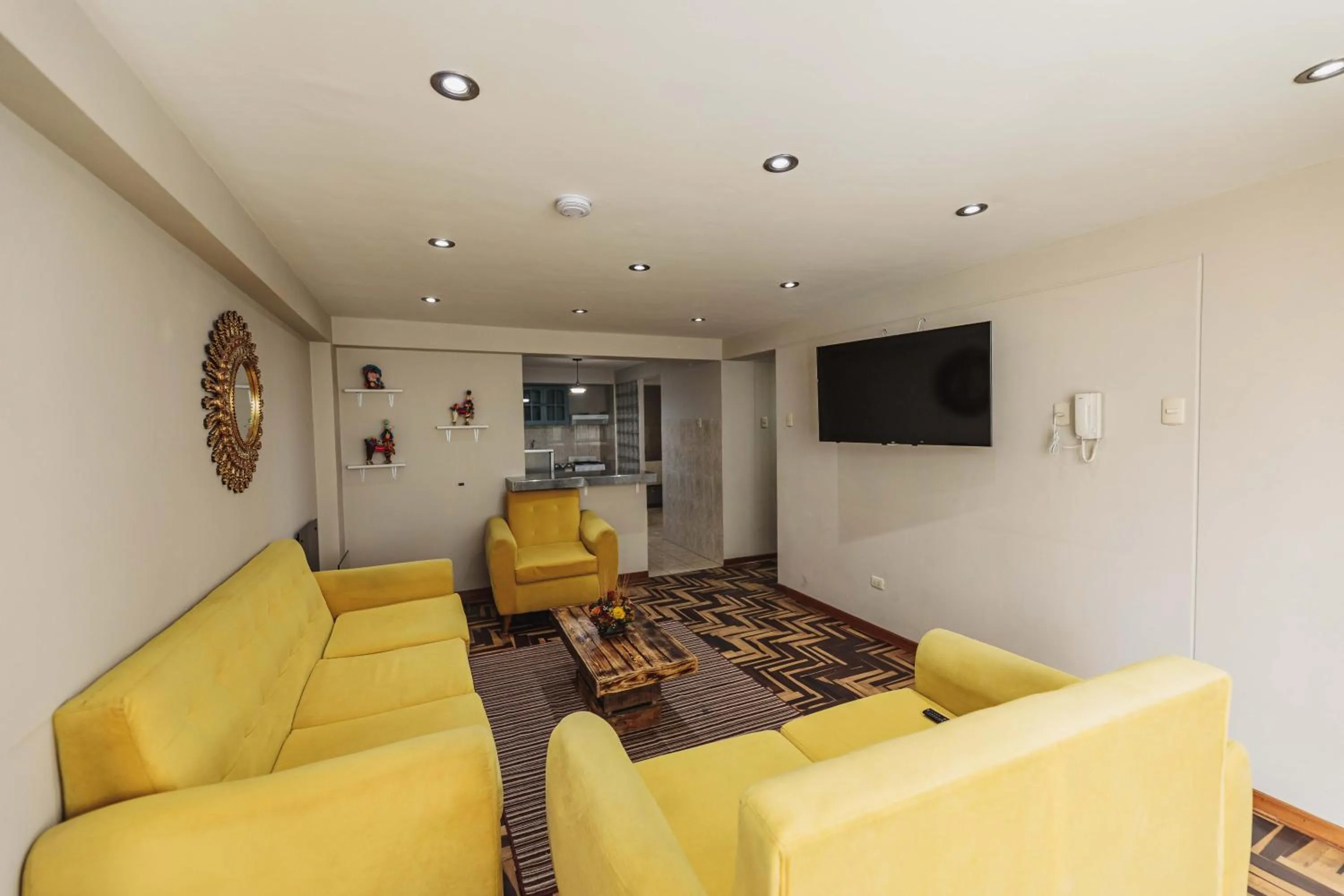 Communal lounge/ TV room in San Pedro Apartments