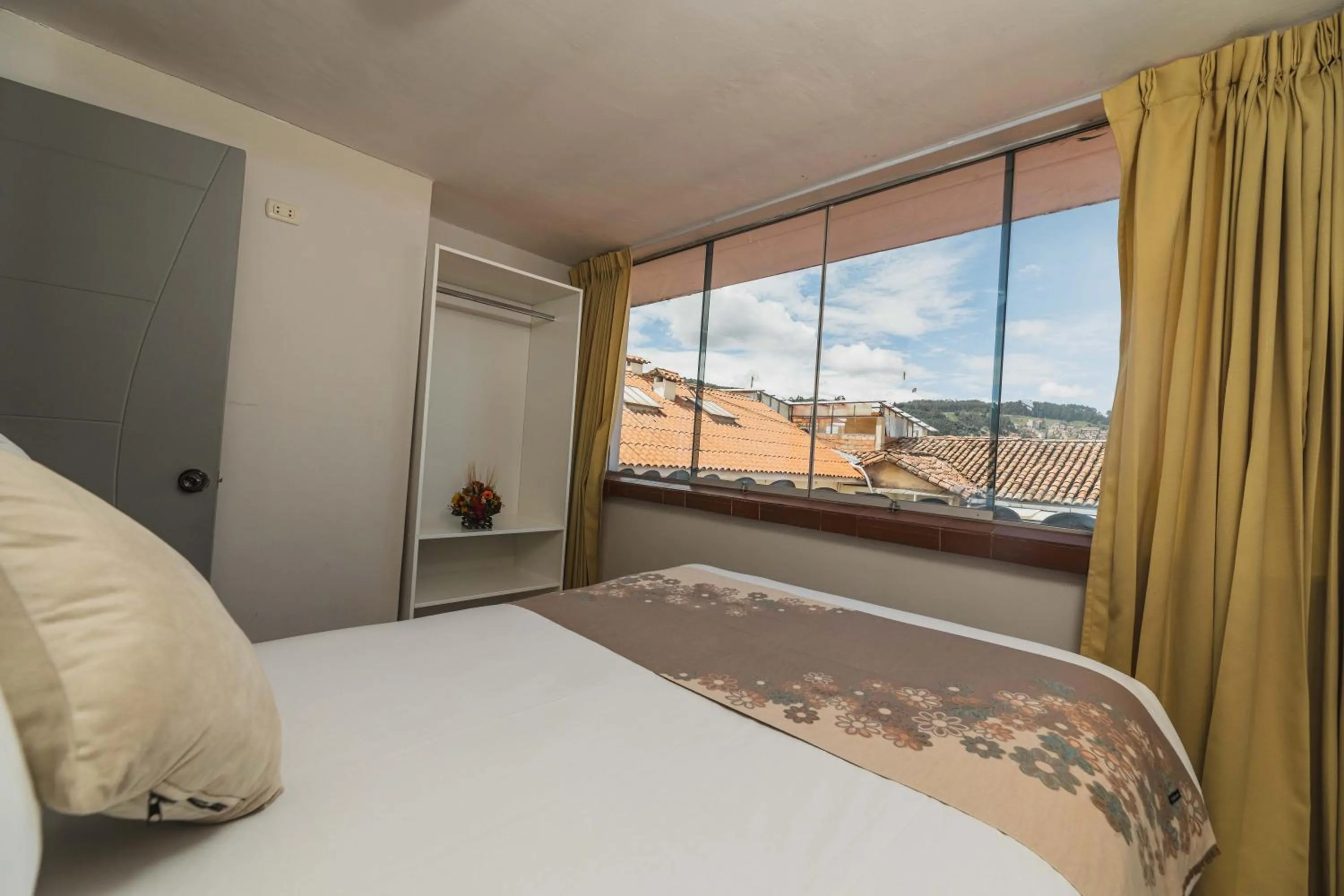 Bed in San Pedro Apartments