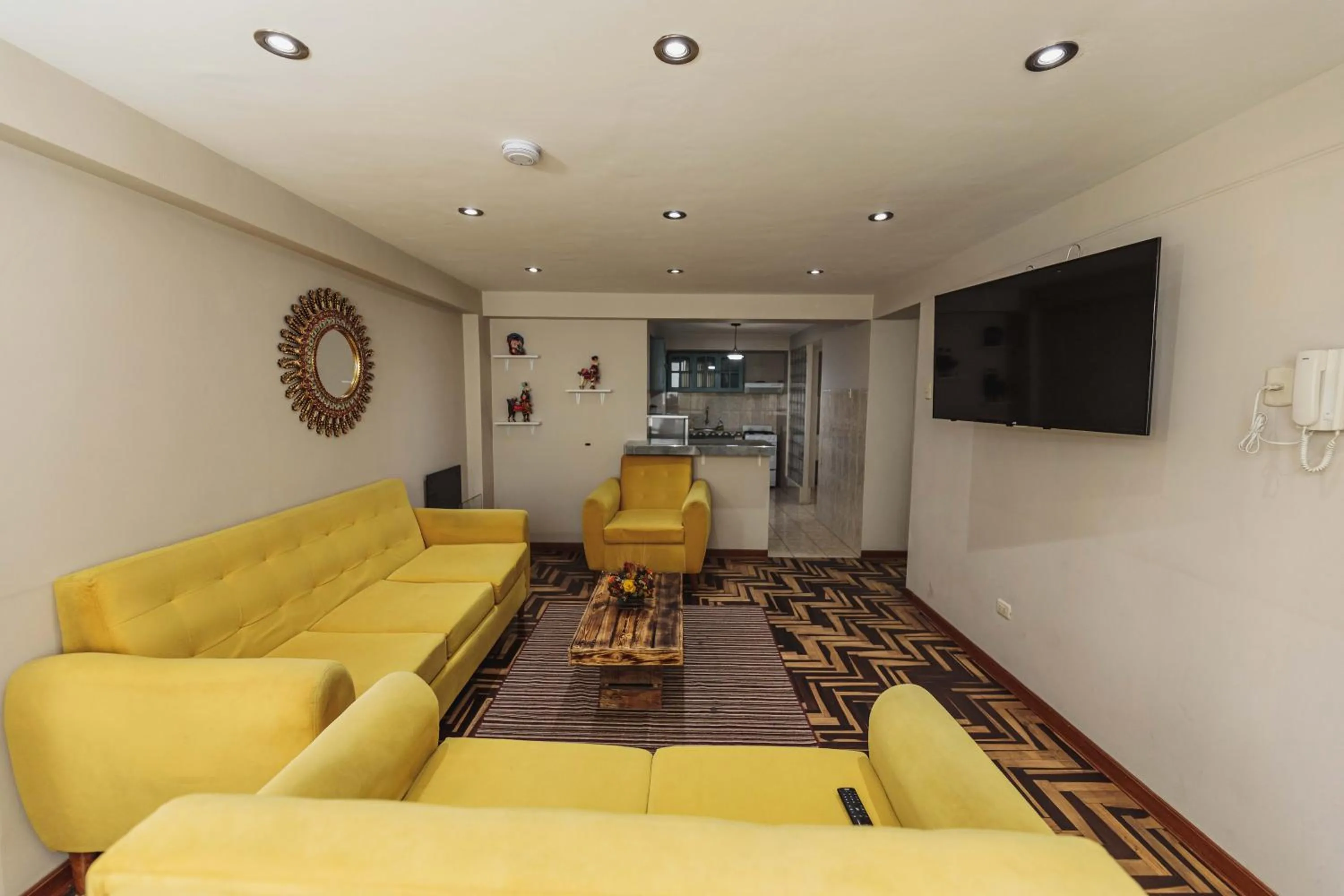 Communal lounge/ TV room in San Pedro Apartments