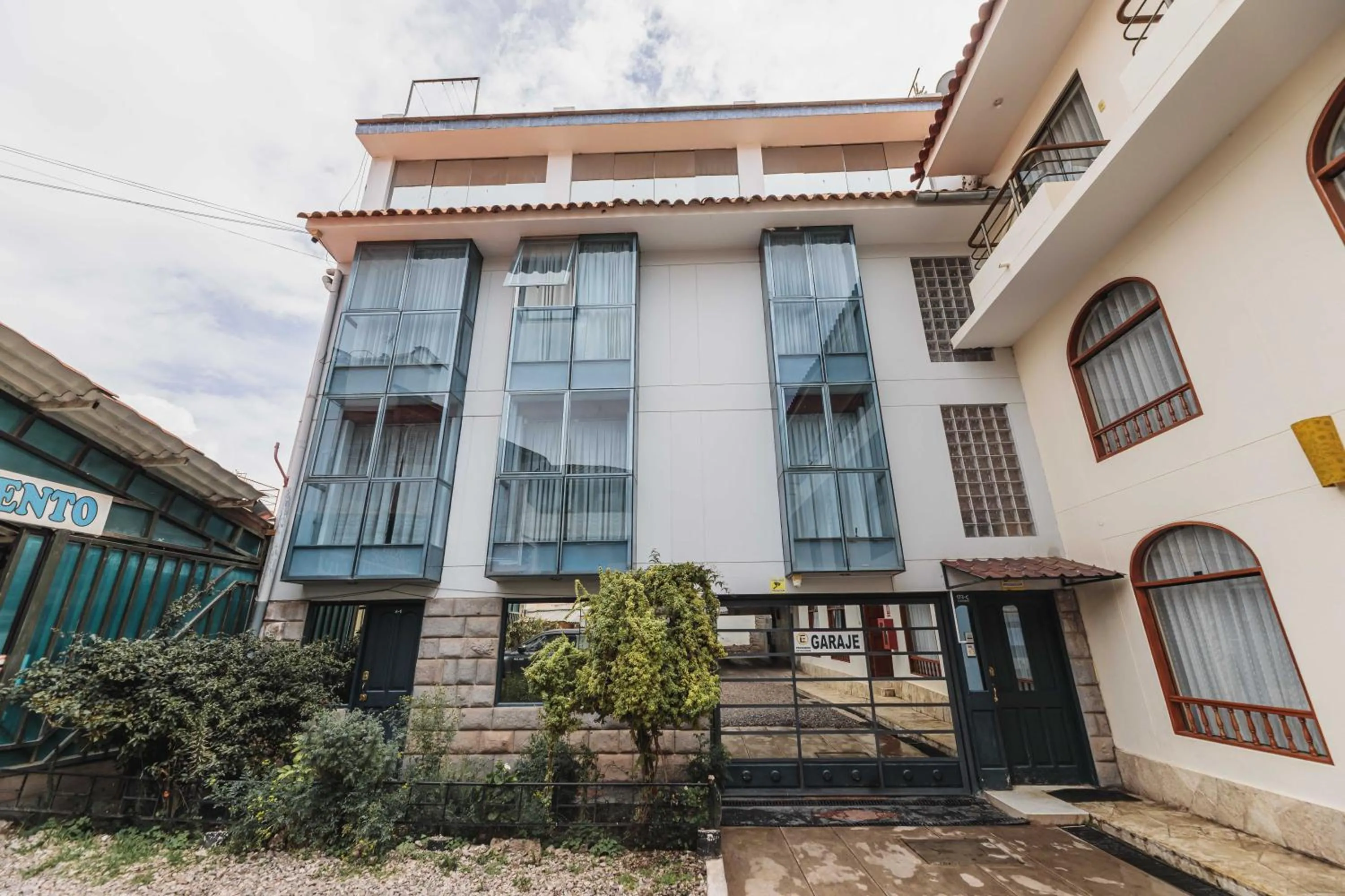 Property building in San Pedro Apartments