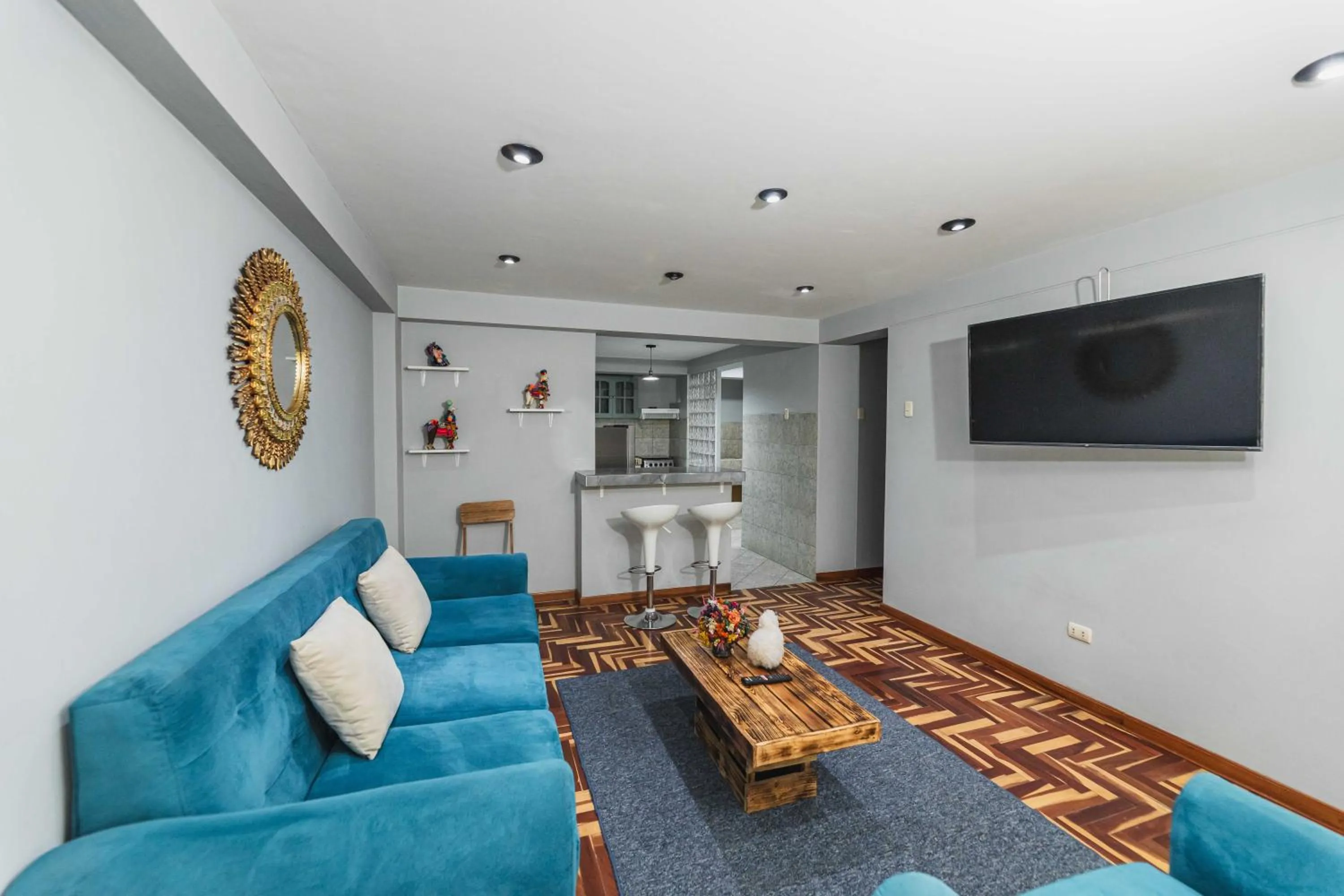 Communal lounge/ TV room in San Pedro Apartments