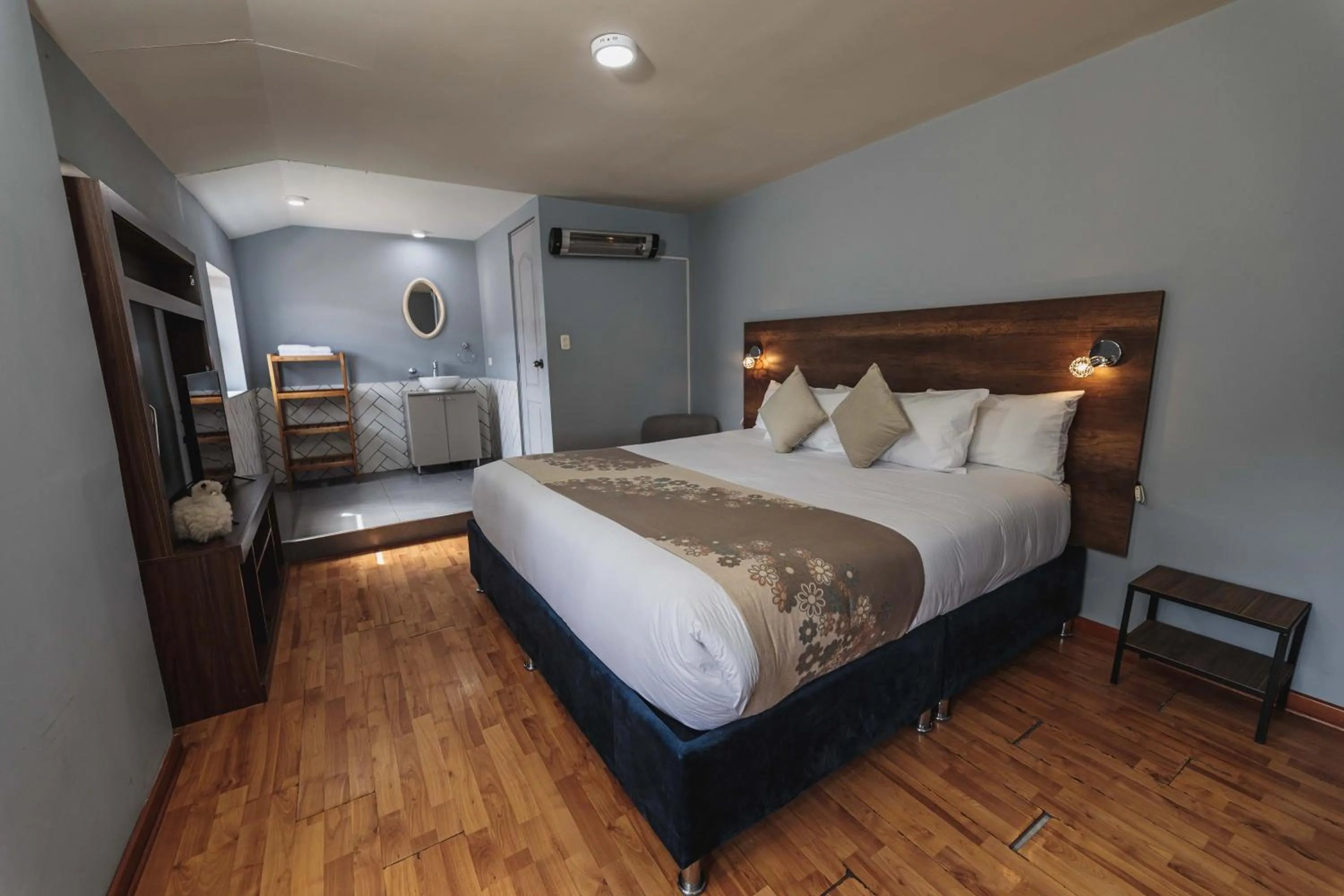 Bed in San Pedro Apartments