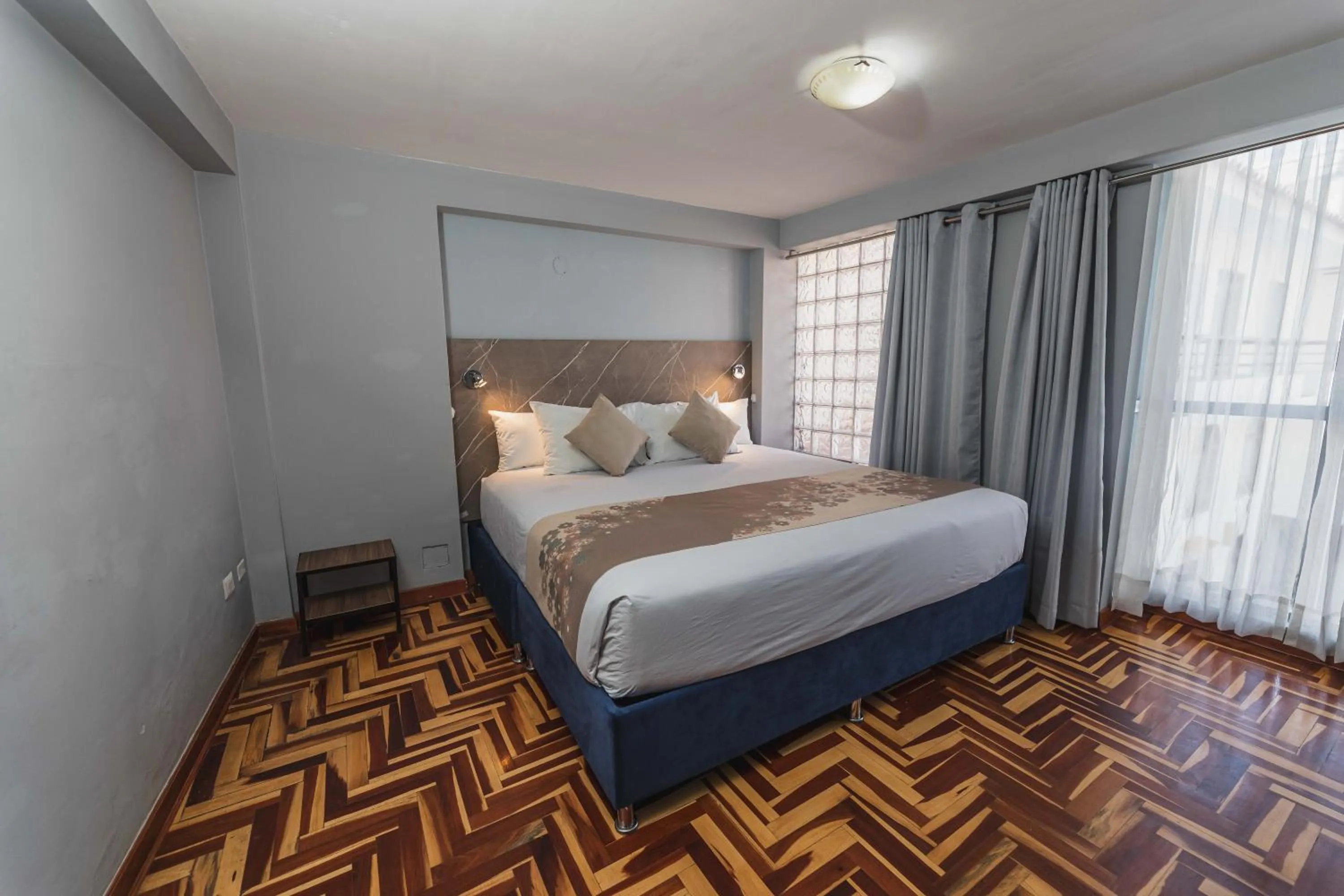 Bedroom, Bed in San Pedro Apartments