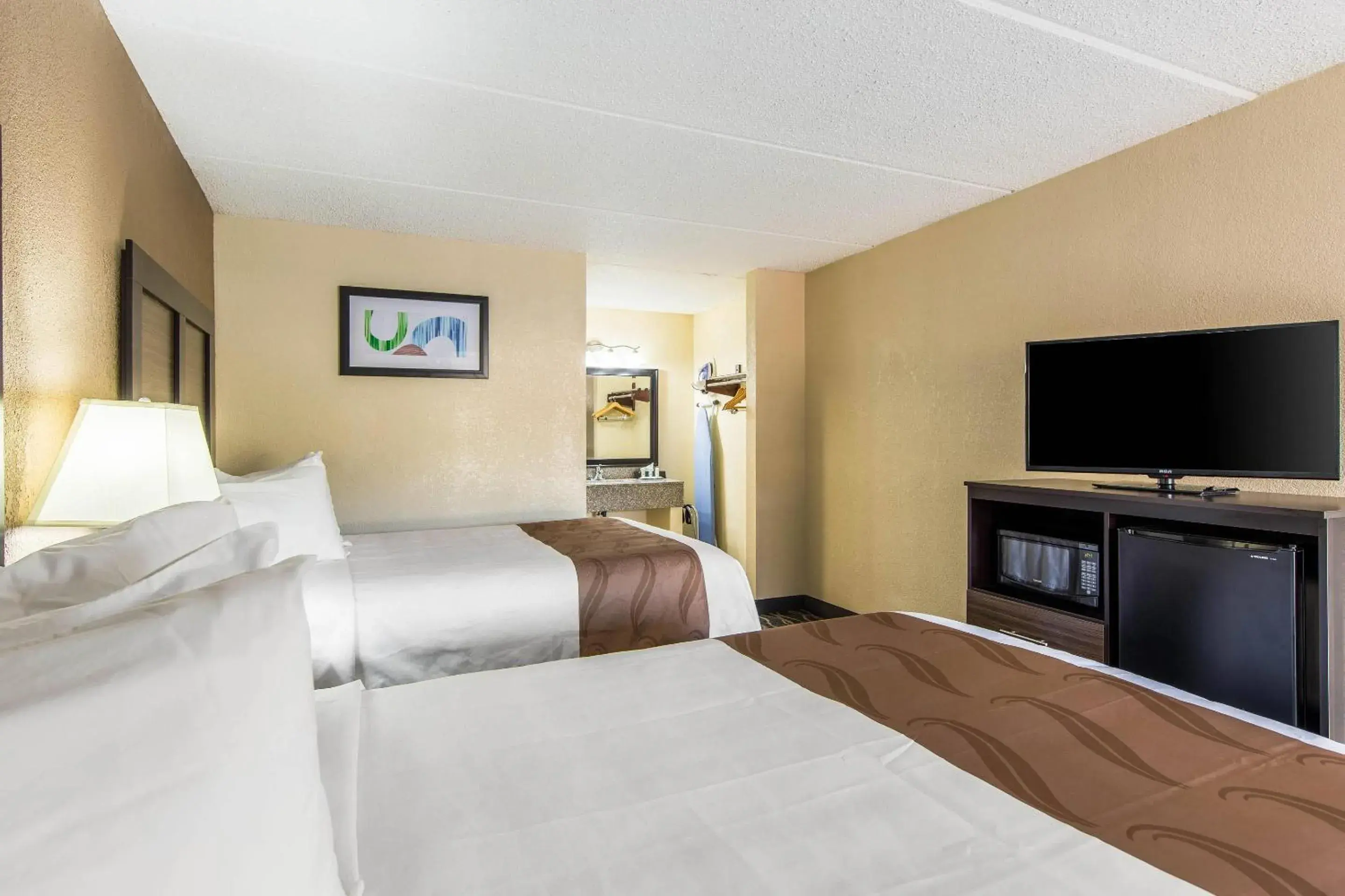 Bedroom, Bed in Quality Inn Bedroom, Bed in Quality Inn