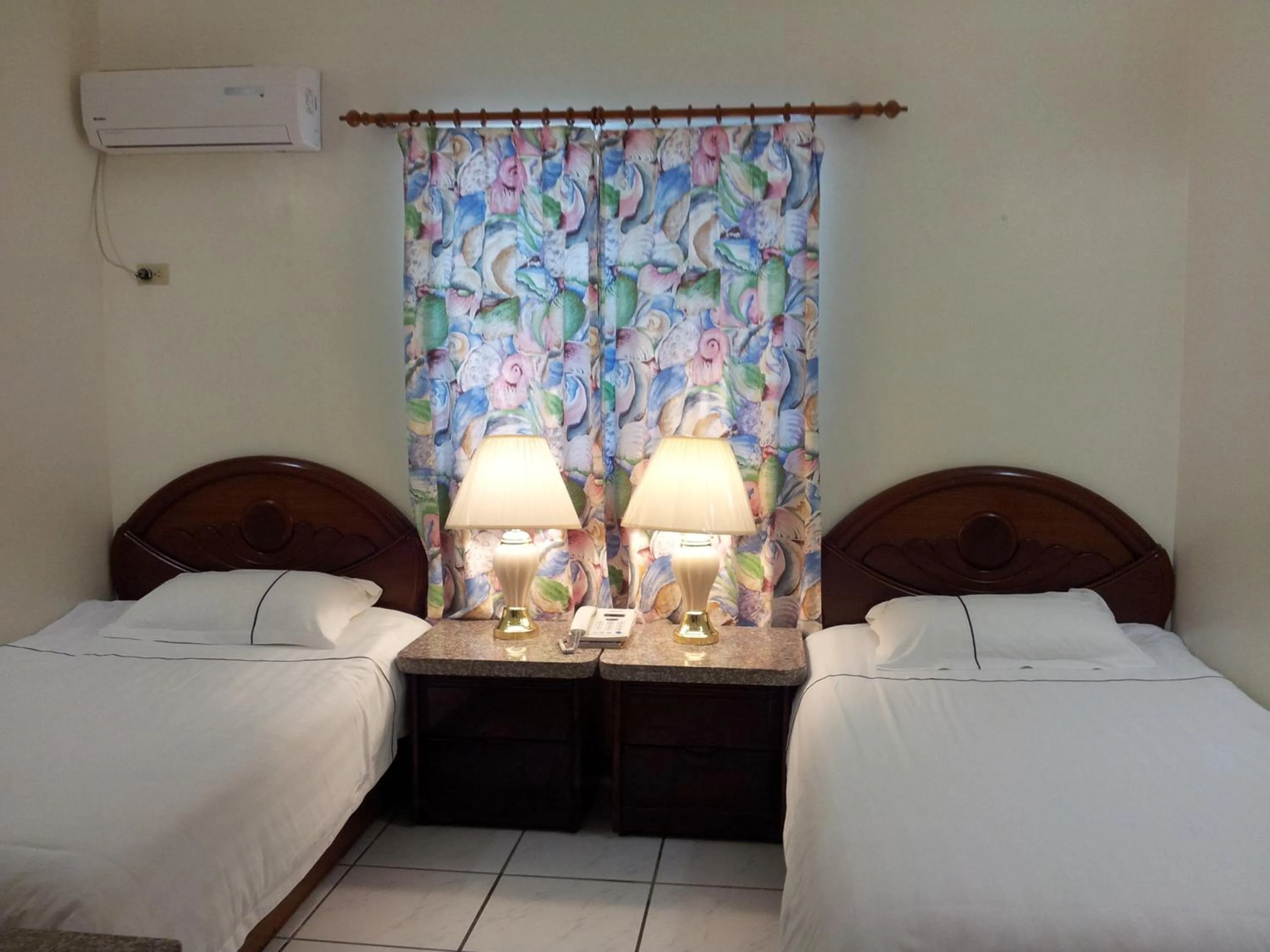 Decorative detail in Capital Hotel