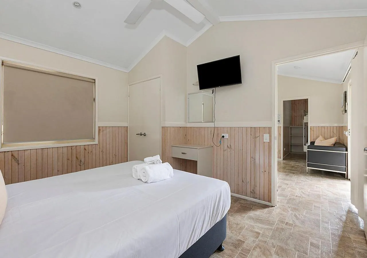 Bedroom, Bed in Reflections Evans Head - Holiday Park