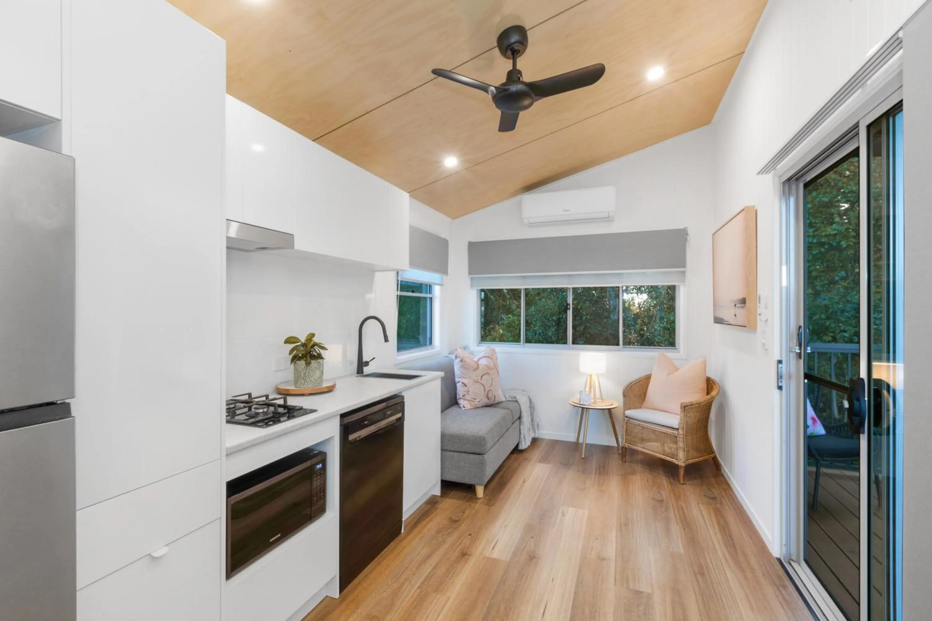 Kitchen or kitchenette in Reflections Evans Head - Holiday Park