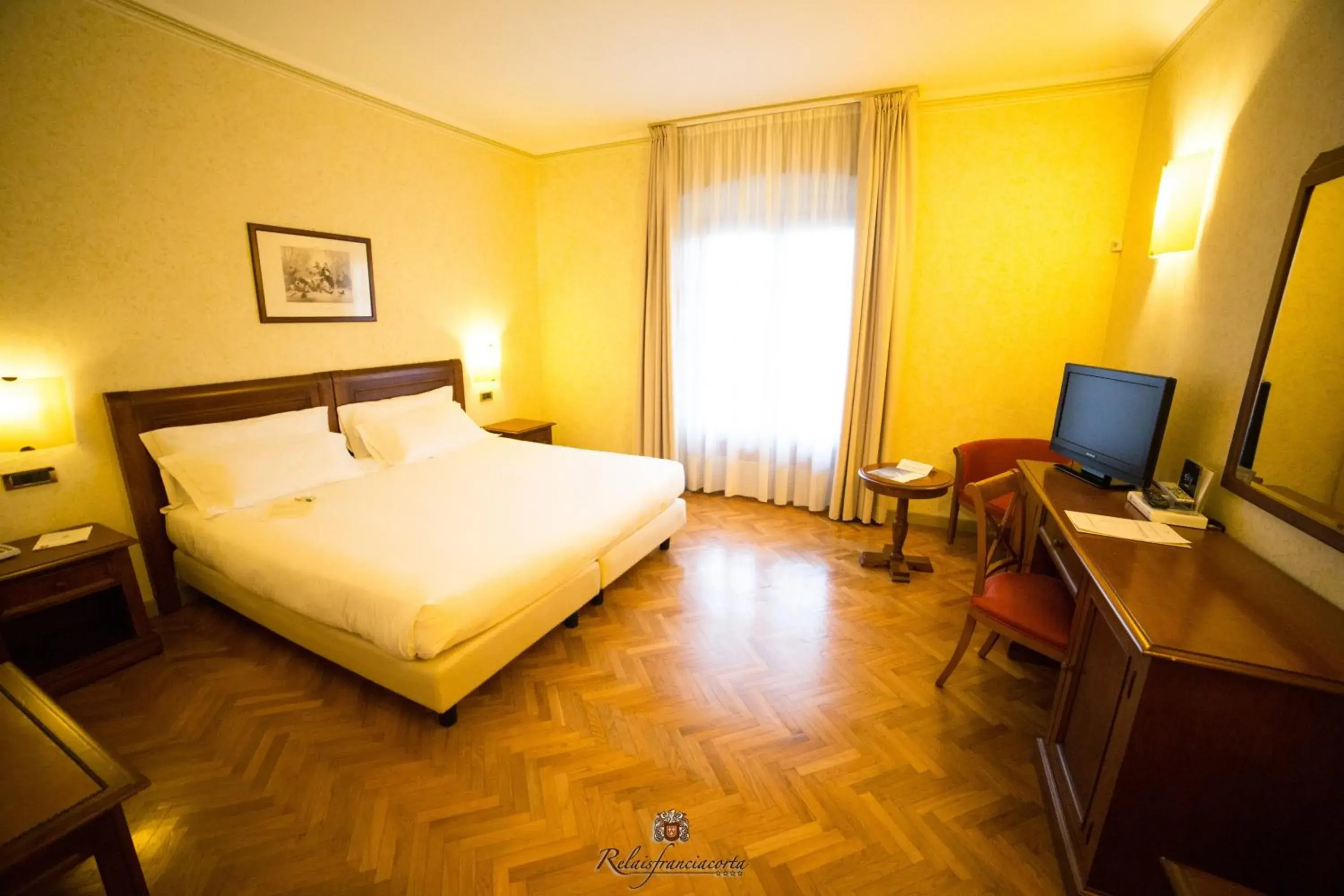 Superior Double or Twin Room in Relaisfranciacorta Superior Double or Twin Room in Relaisfranciacorta