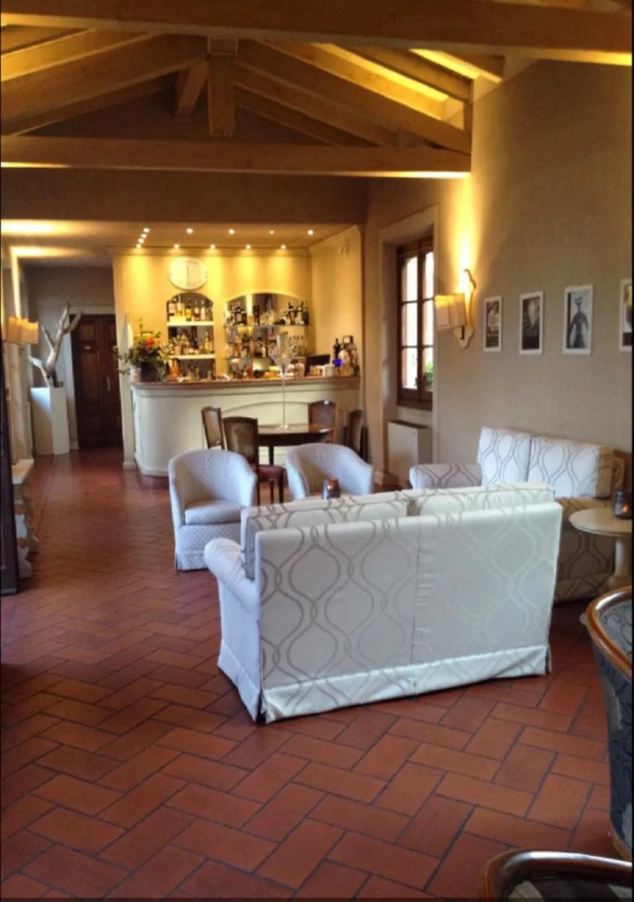 Lounge or bar in Relaisfranciacorta