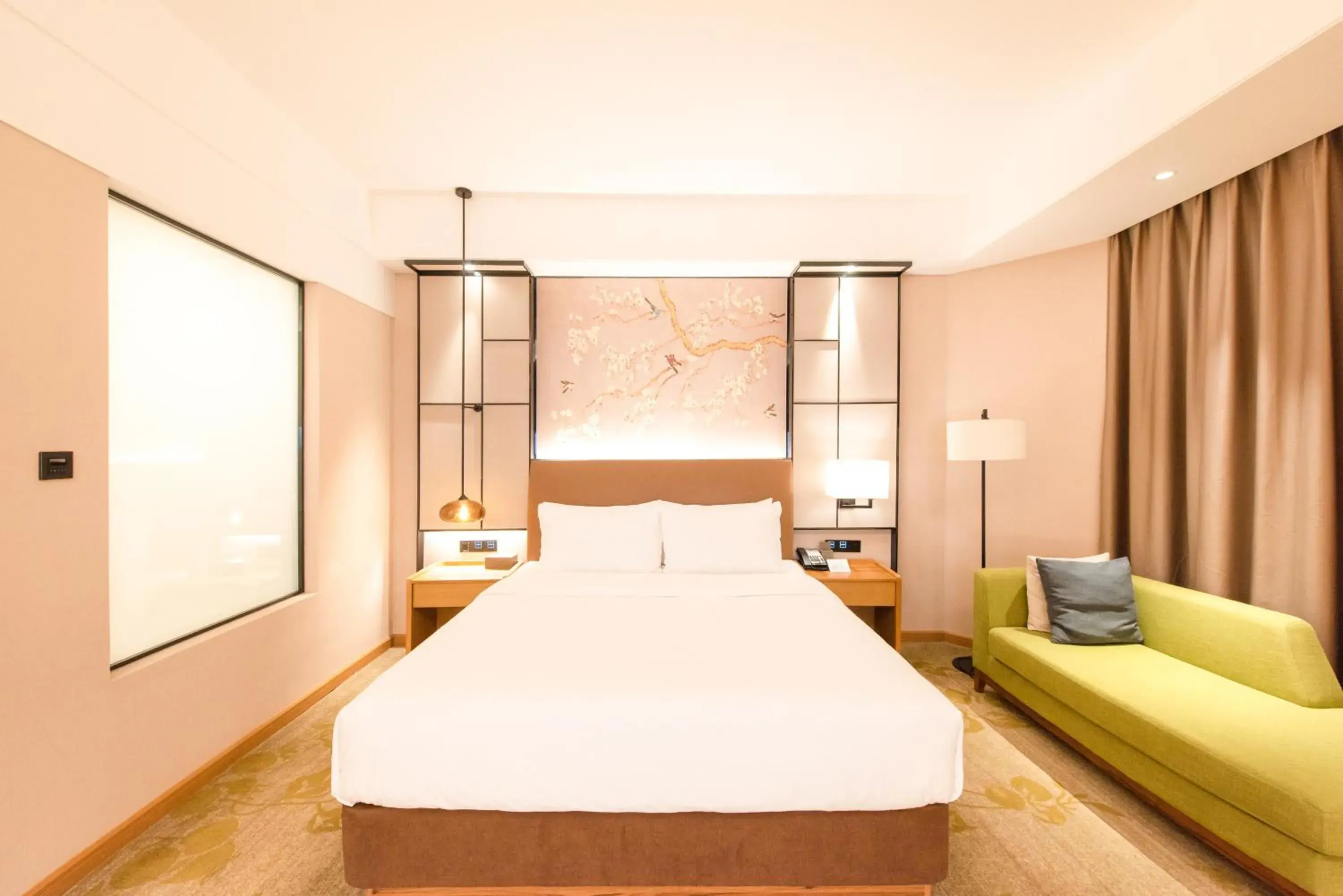 Photo of the whole room, Bed in Rising Dragon International Hotel Photo of the whole room, Bed in Rising Dragon International Hotel