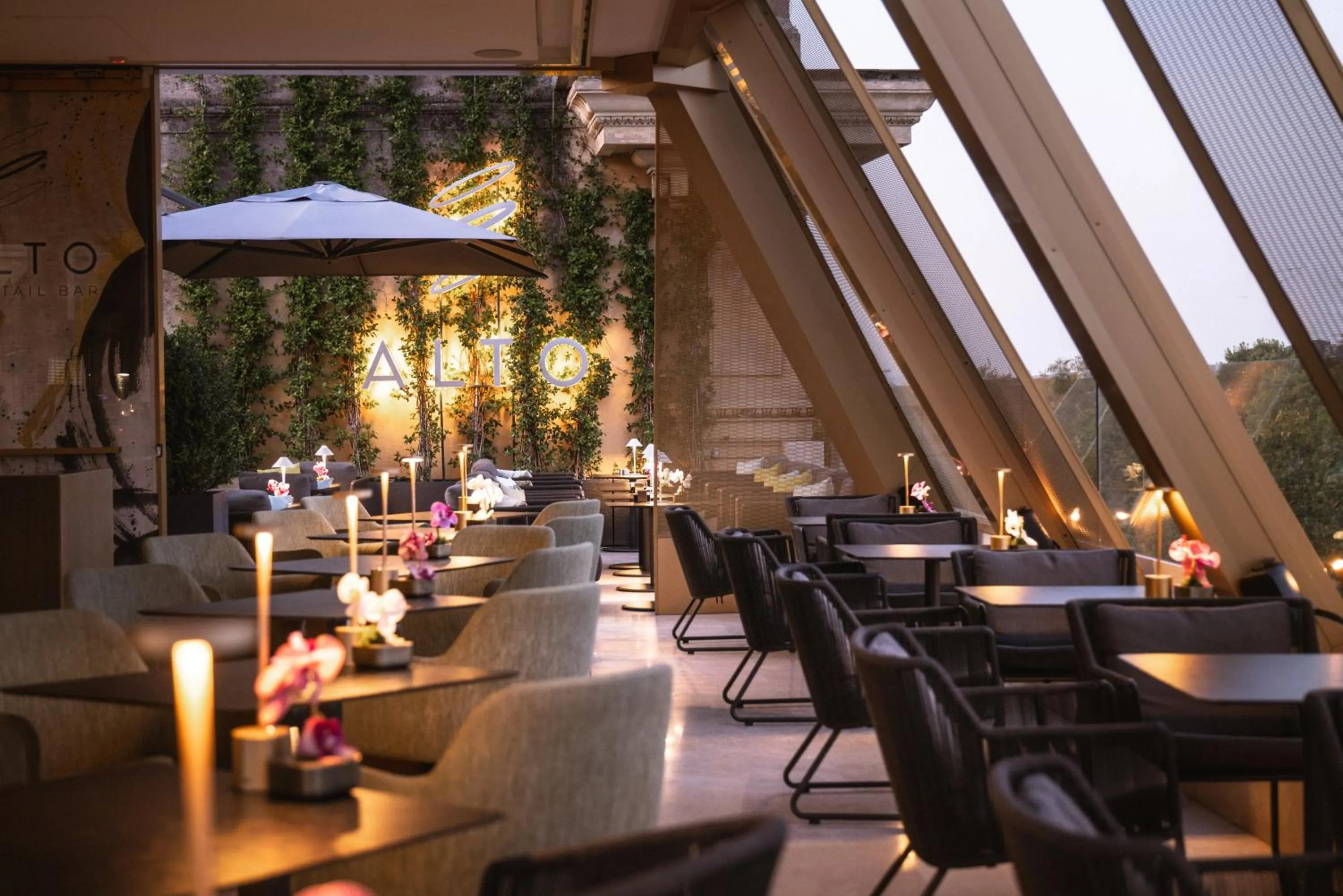 Restaurant/places to eat in The First Musica - Preferred Hotels & Resorts