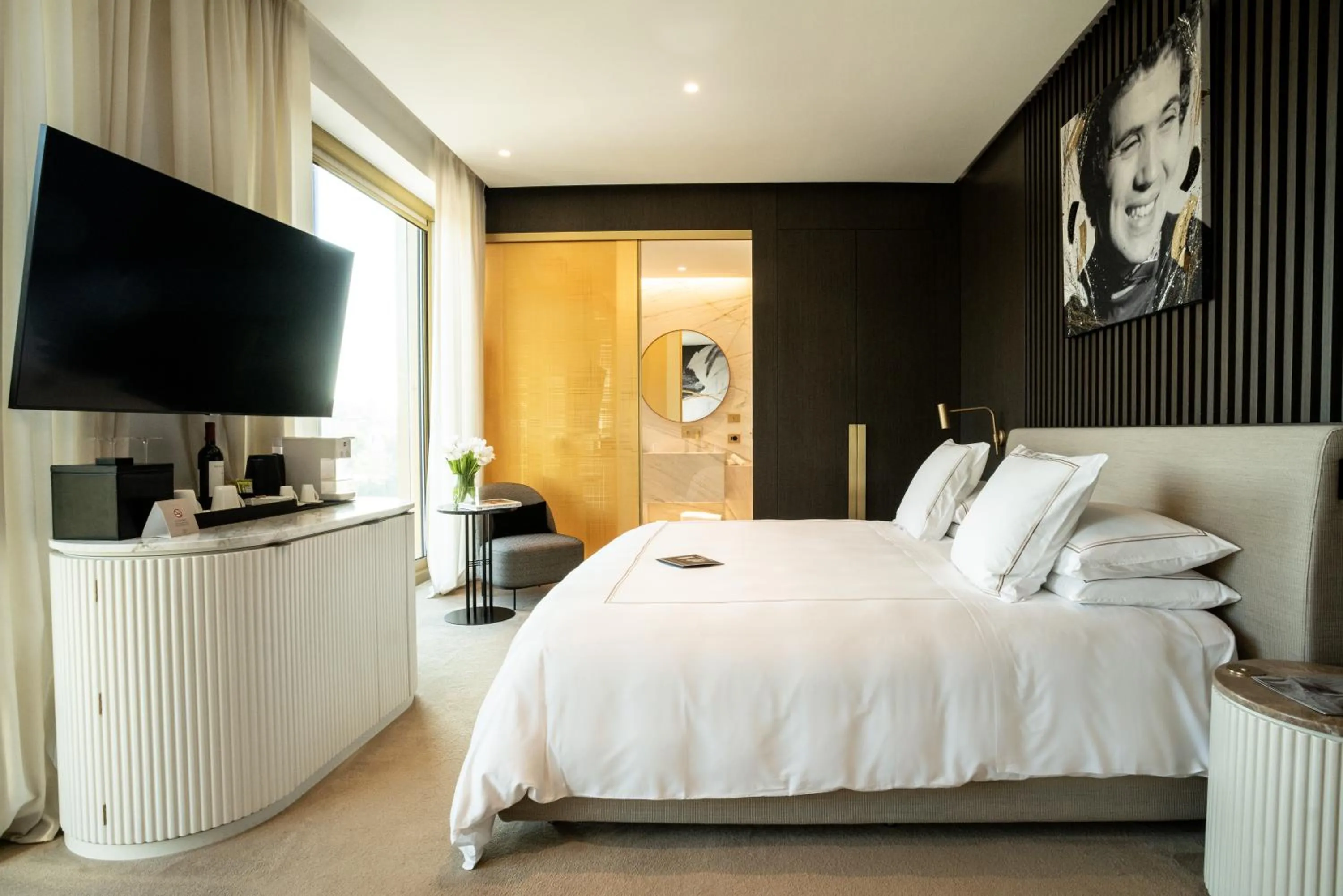 TV and multimedia, Bed in The First Musica - Preferred Hotels & Resorts