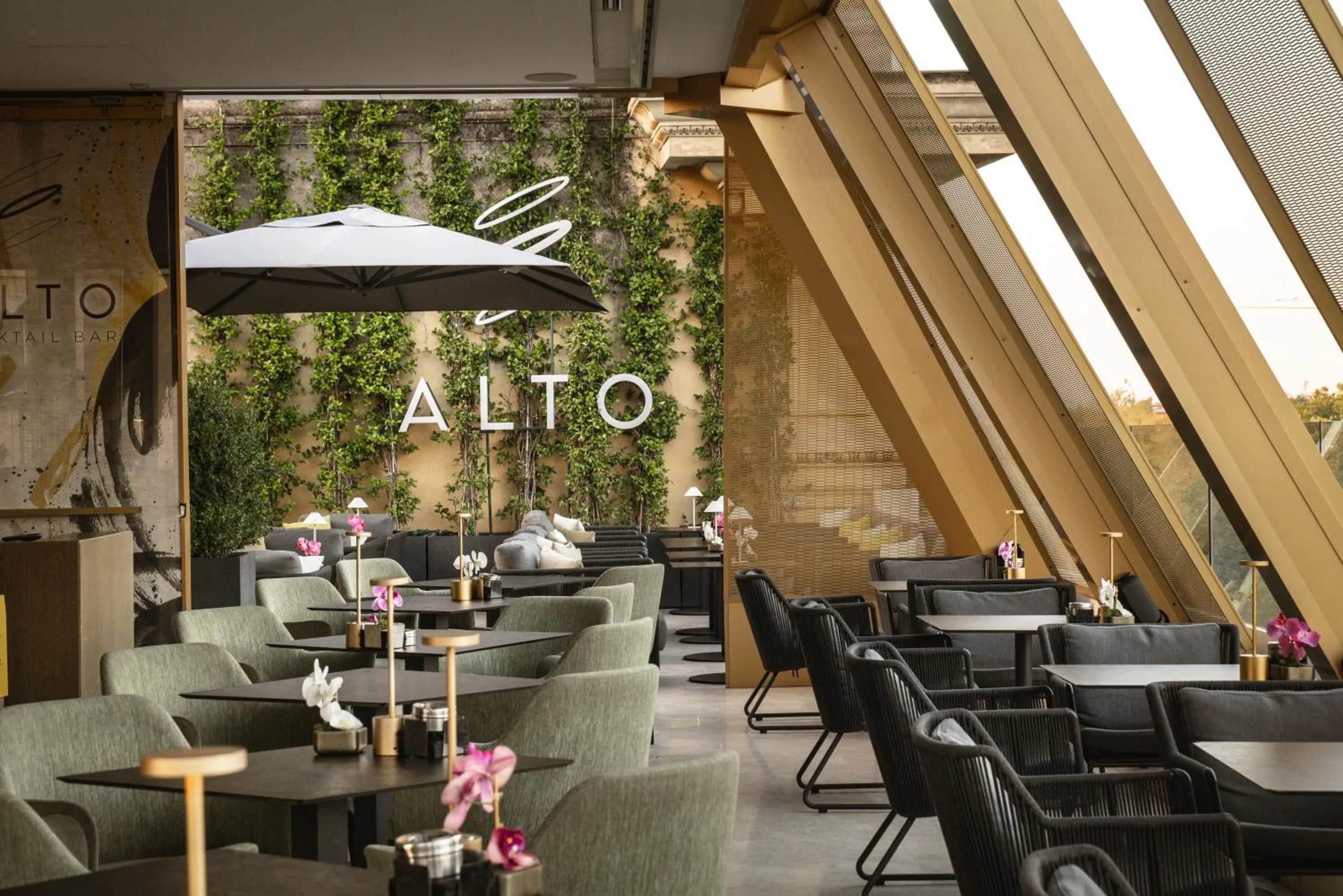 Restaurant/places to eat in The First Musica - Preferred Hotels & Resorts