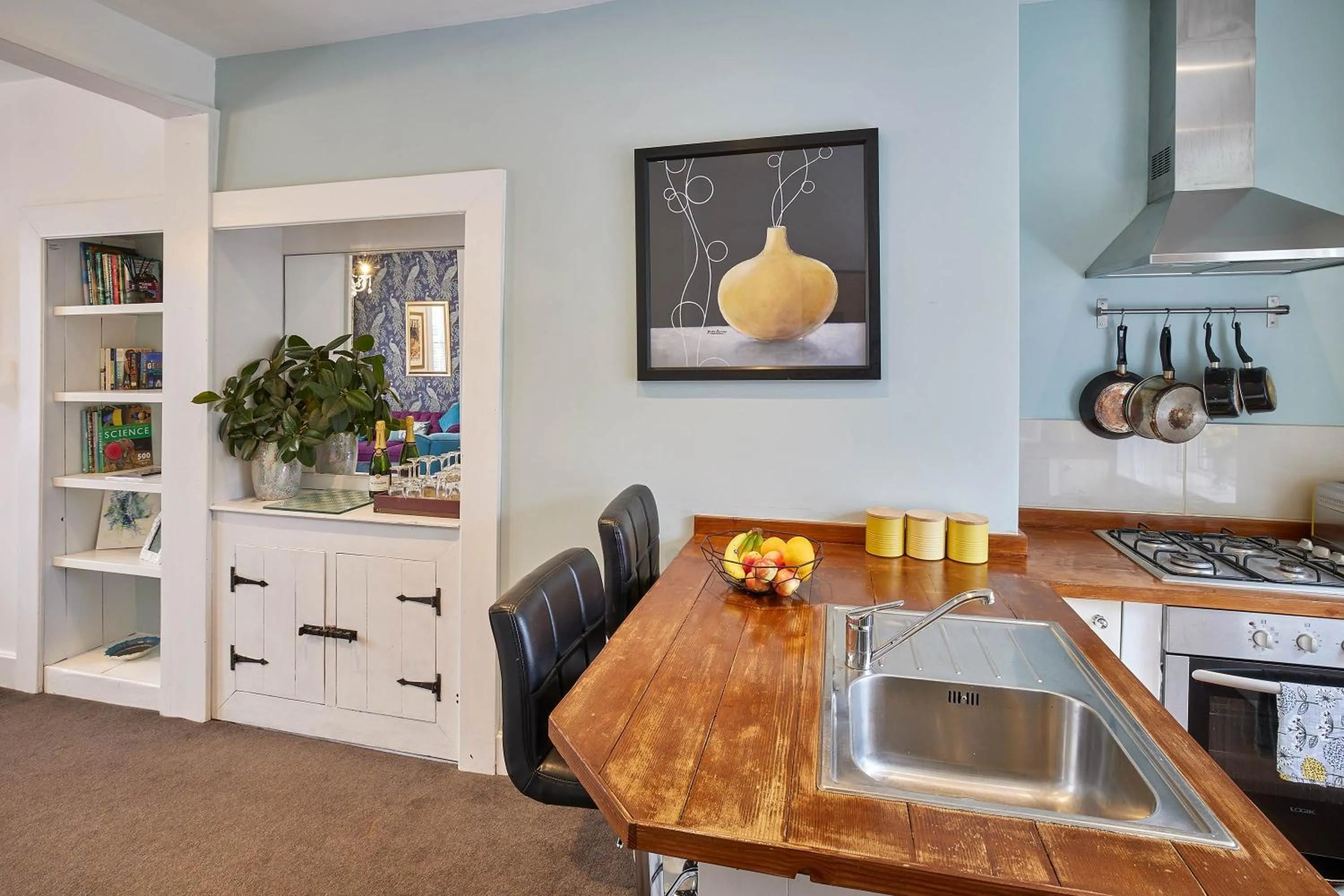 The Granville - Delightful 2-bed Victorian Apartment