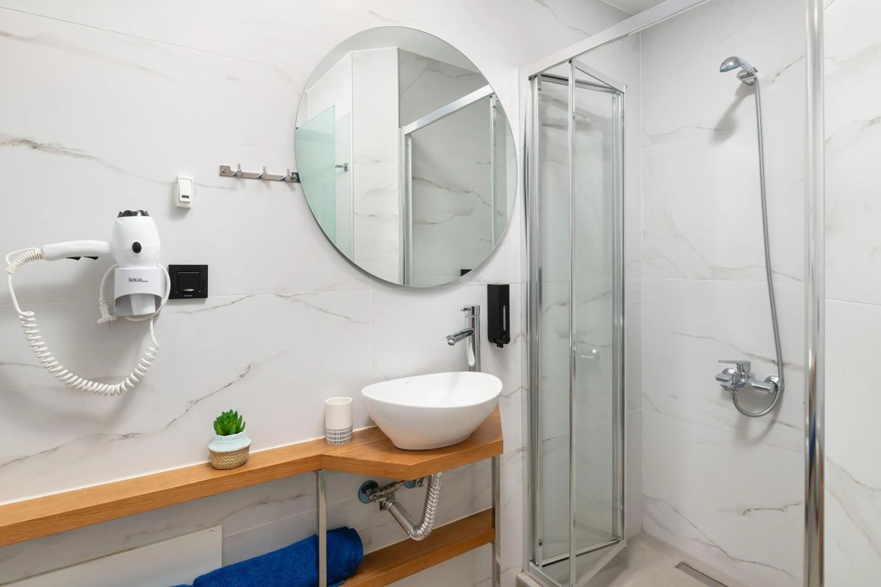 Diamond Star Hotel