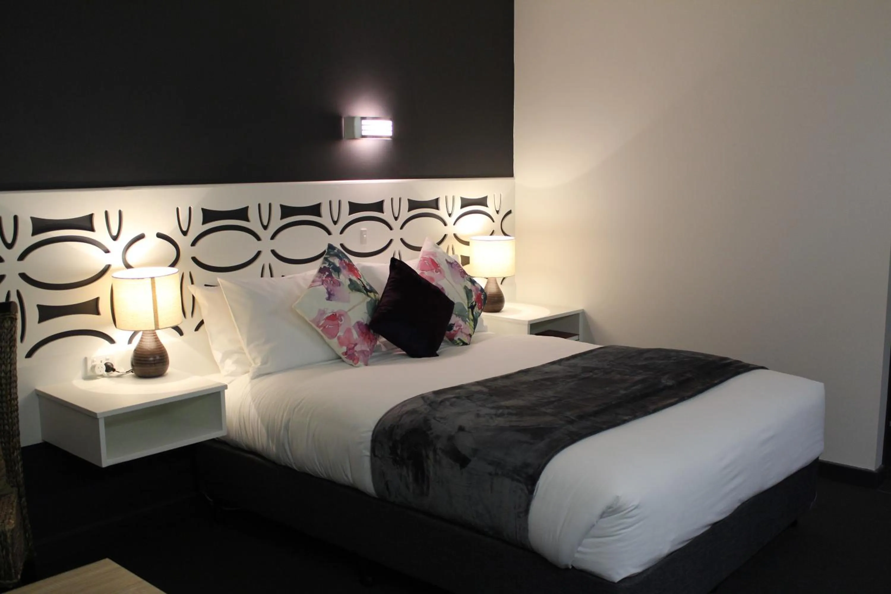 Bedroom, Bed in Sandpipers @ Millicent