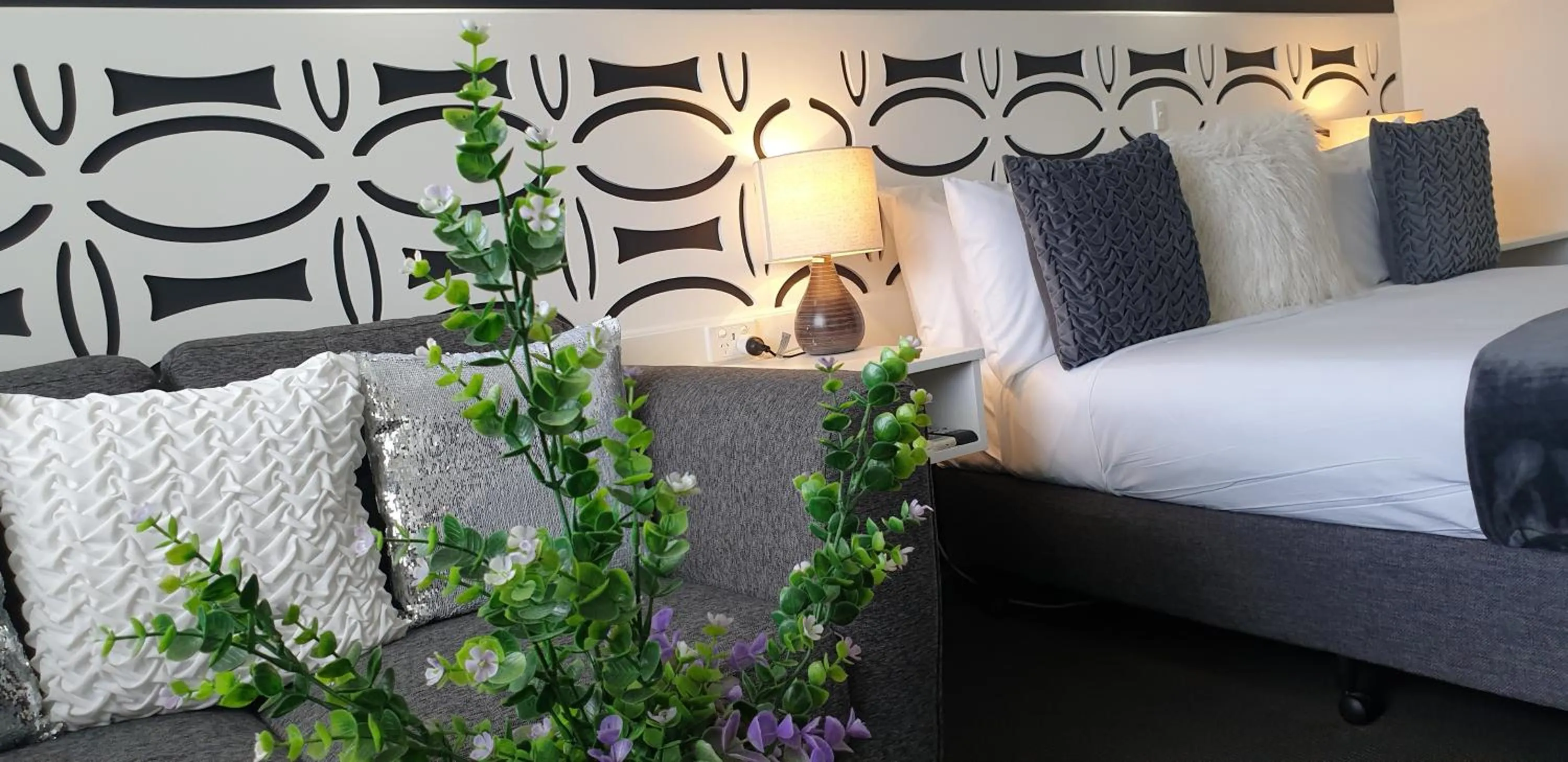 Bedroom, Bed in Sandpipers @ Millicent