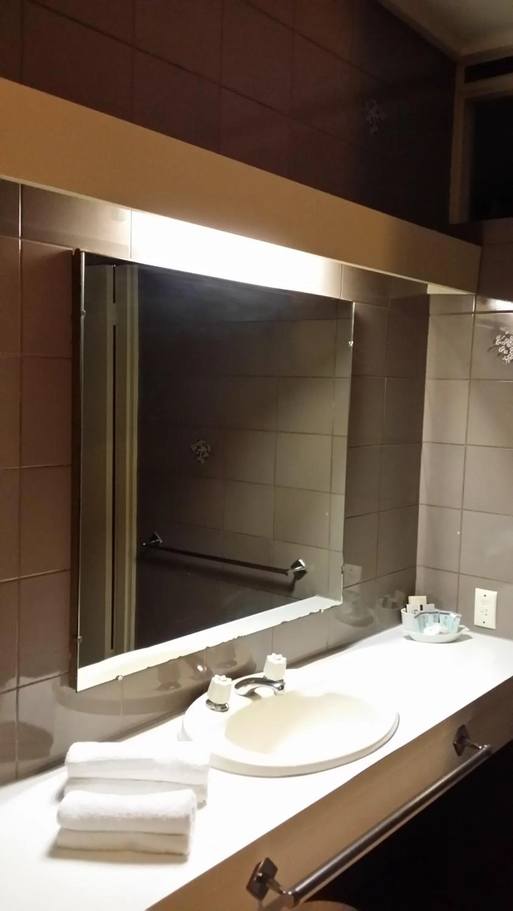 Bathroom in Sandpipers @ Millicent