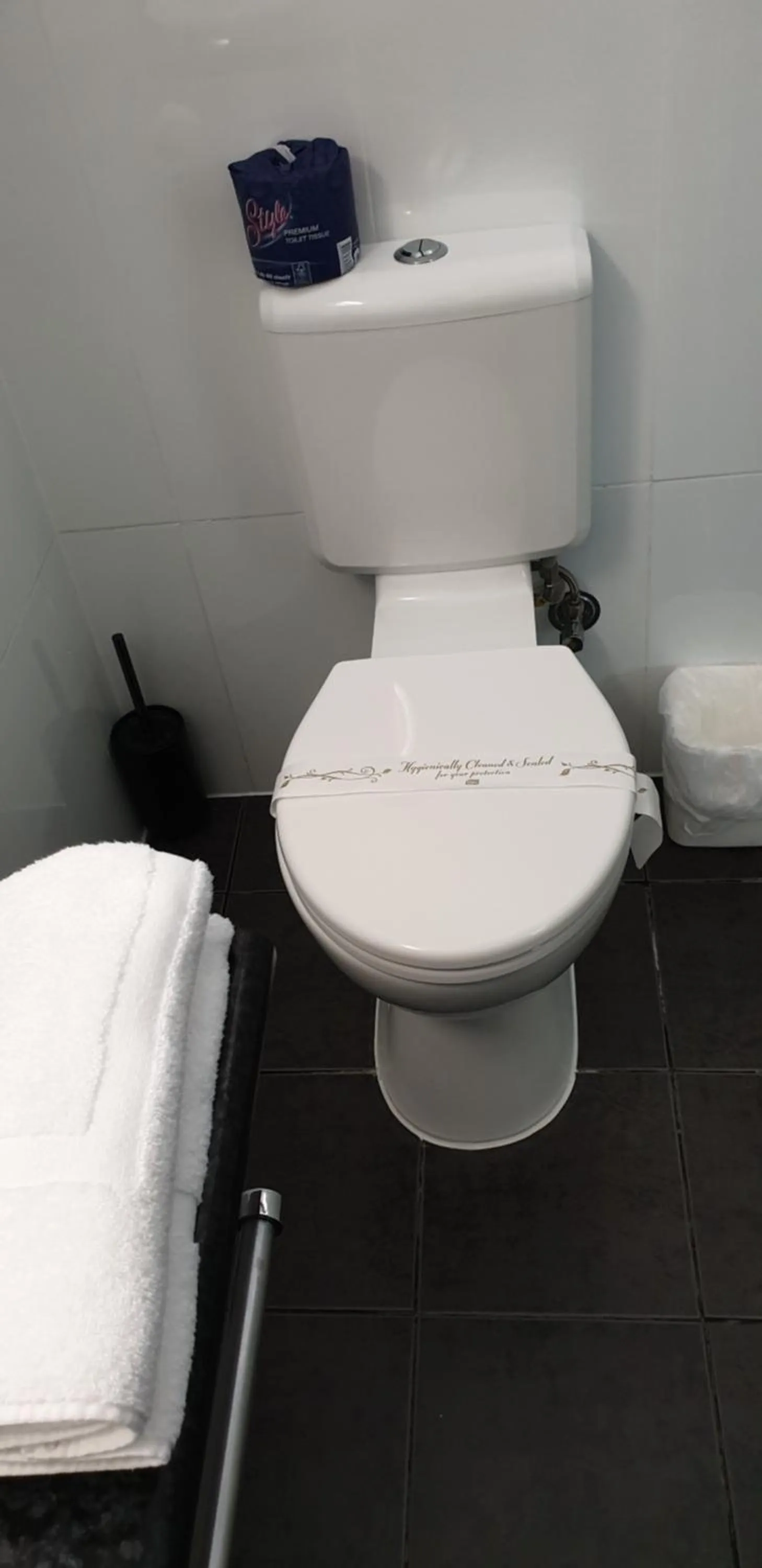 Bathroom in Sandpipers @ Millicent