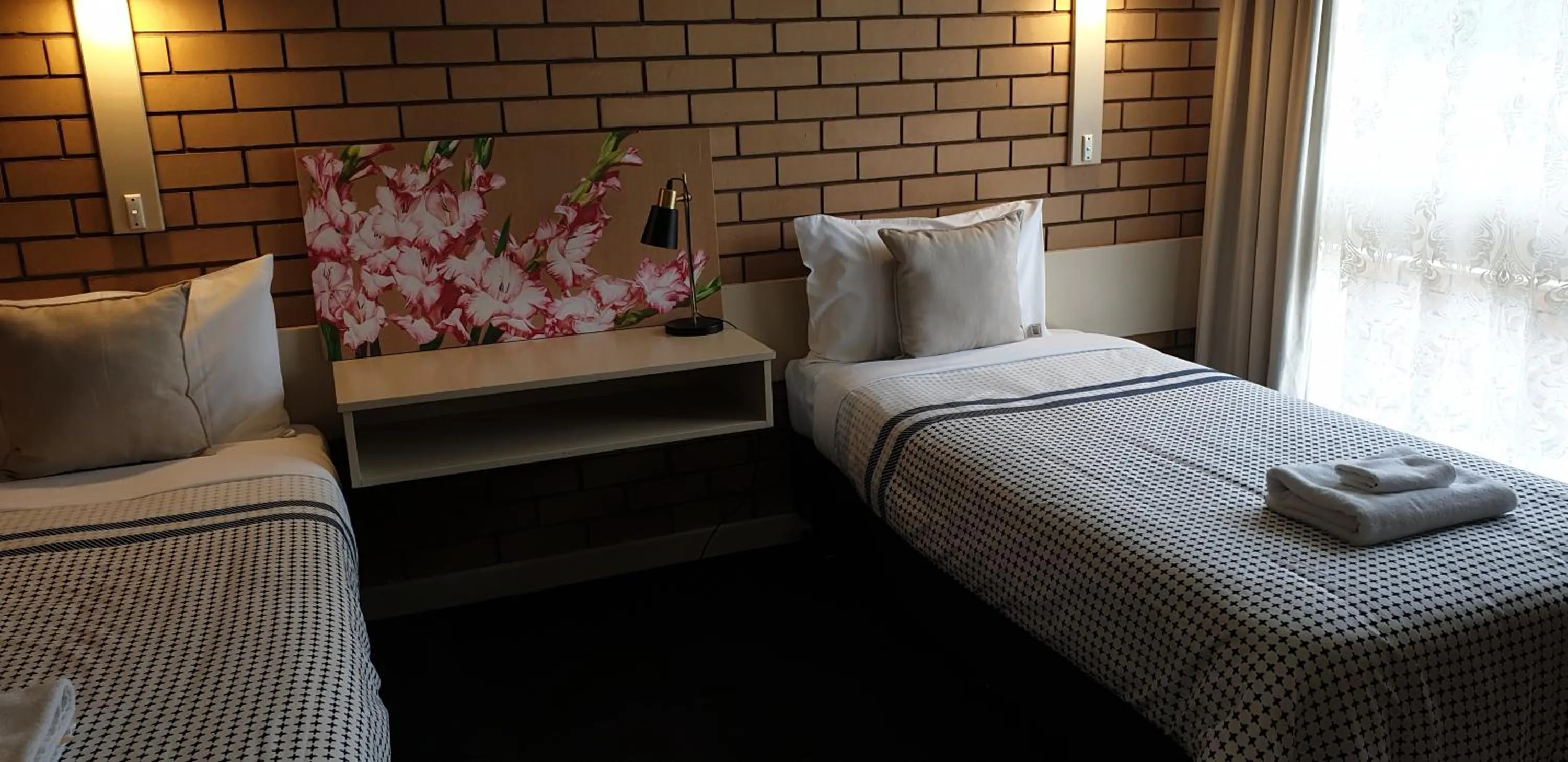 Bed in Sandpipers @ Millicent