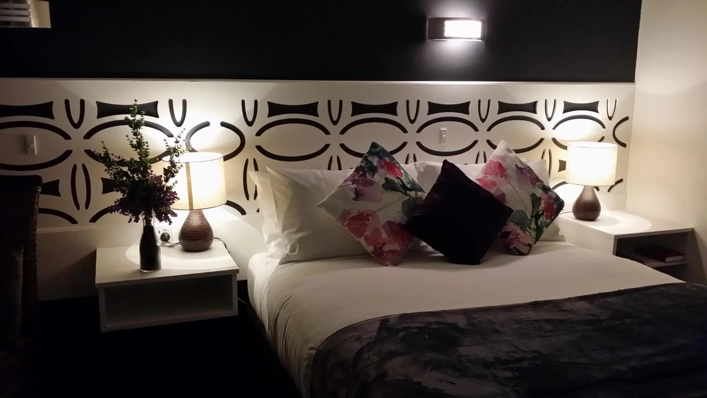 Bedroom, Bed in Sandpipers @ Millicent