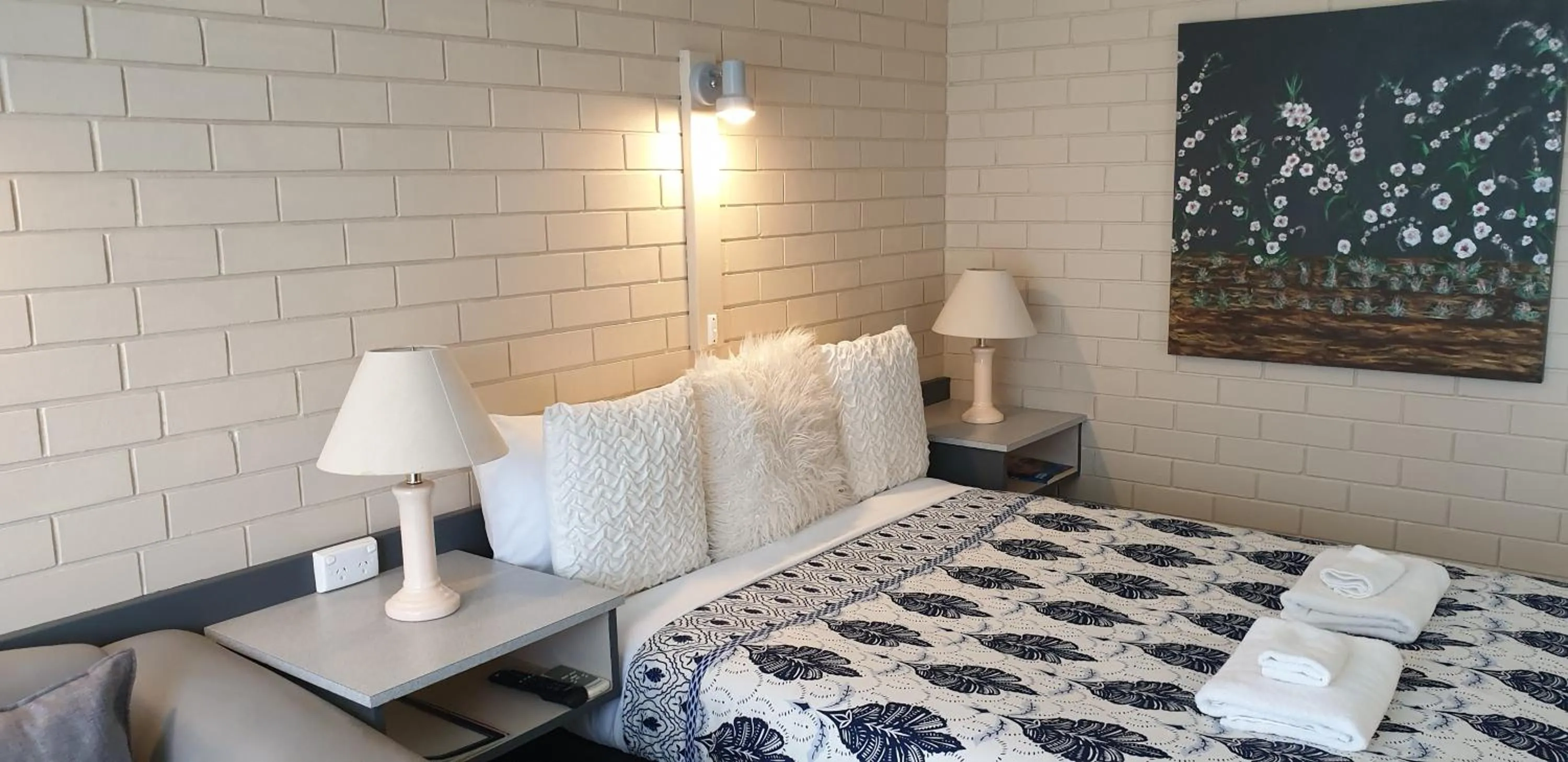 Bed in Sandpipers @ Millicent