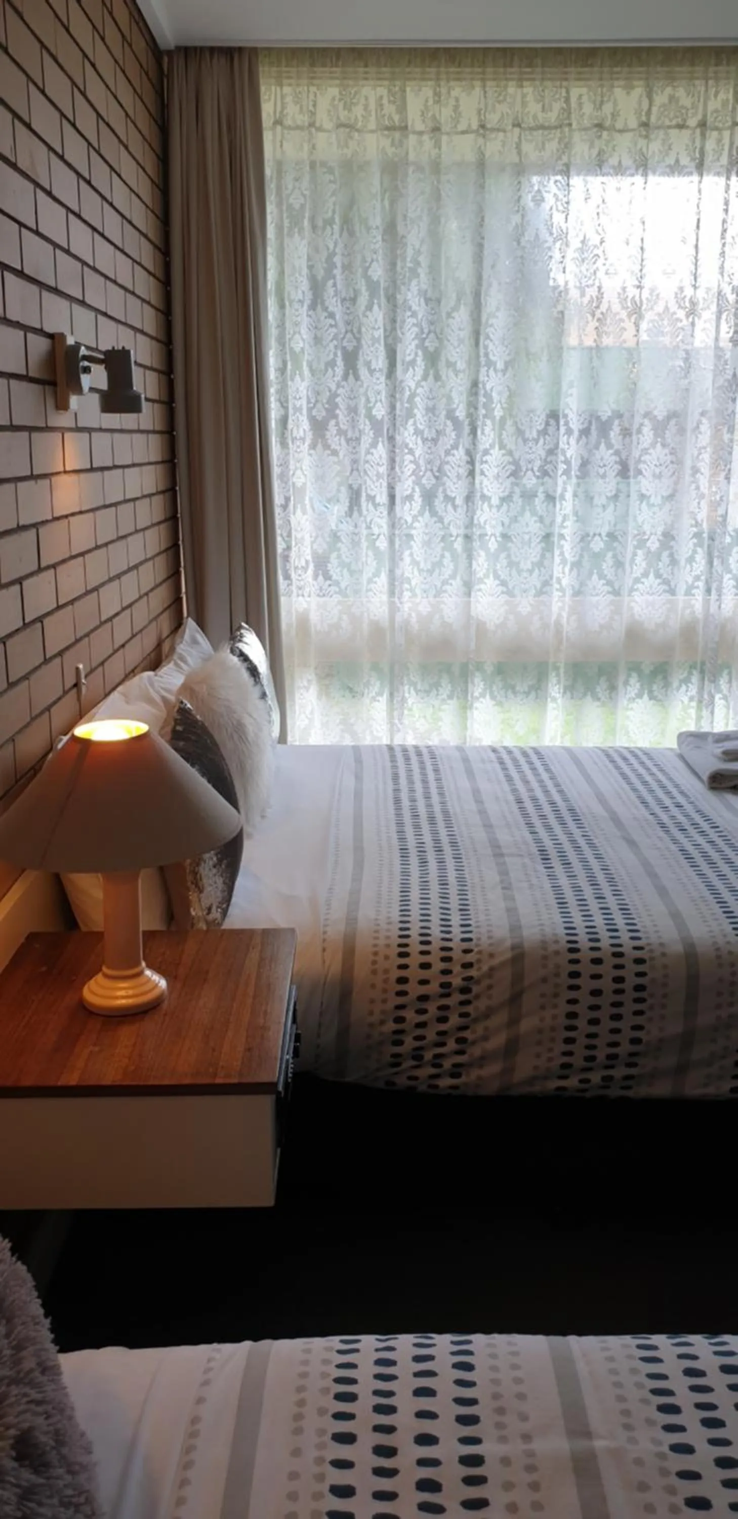 Bedroom, Bed in Sandpipers @ Millicent