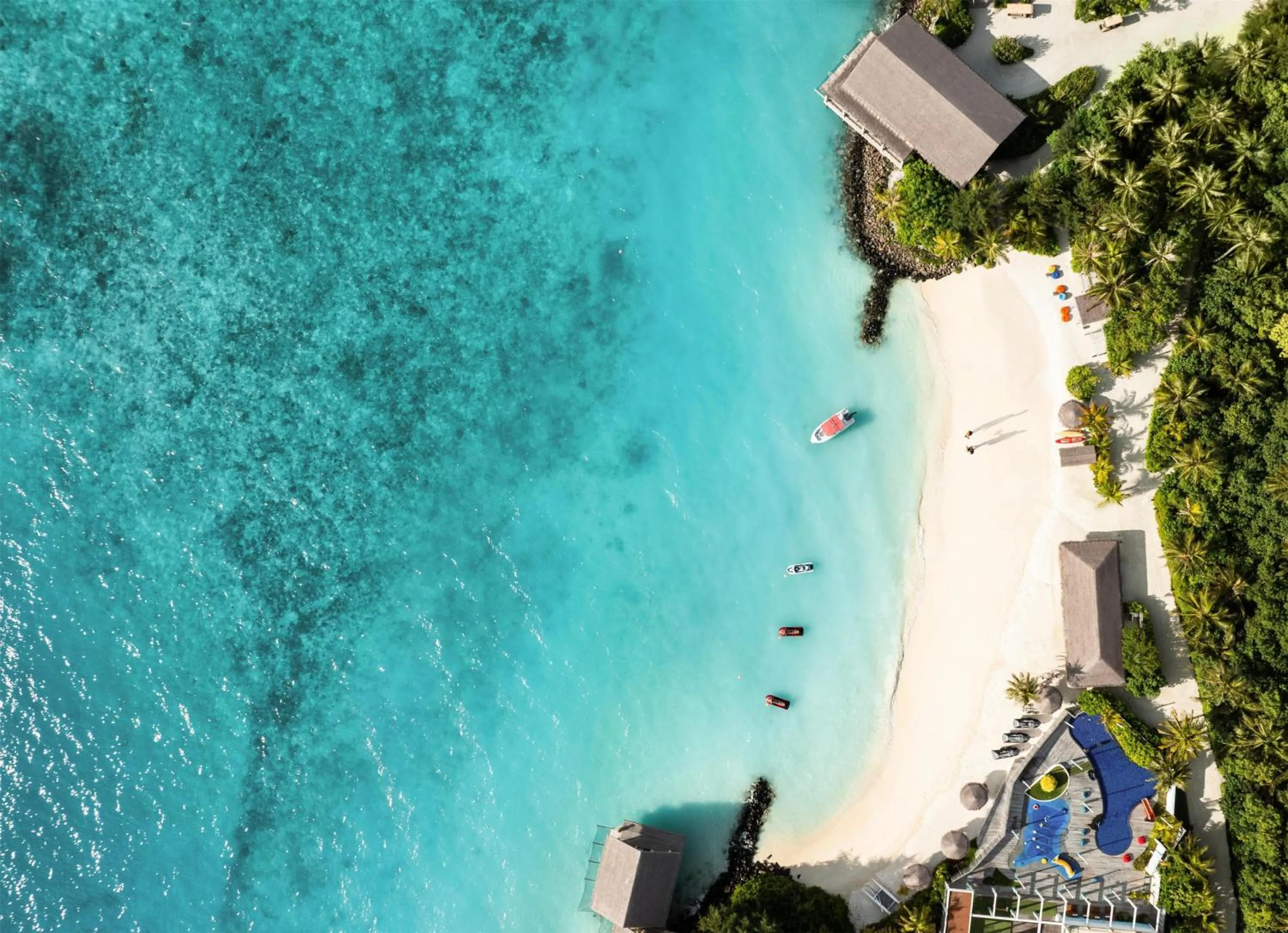 Beach in Hilton Maldives Amingiri Resort & Spa