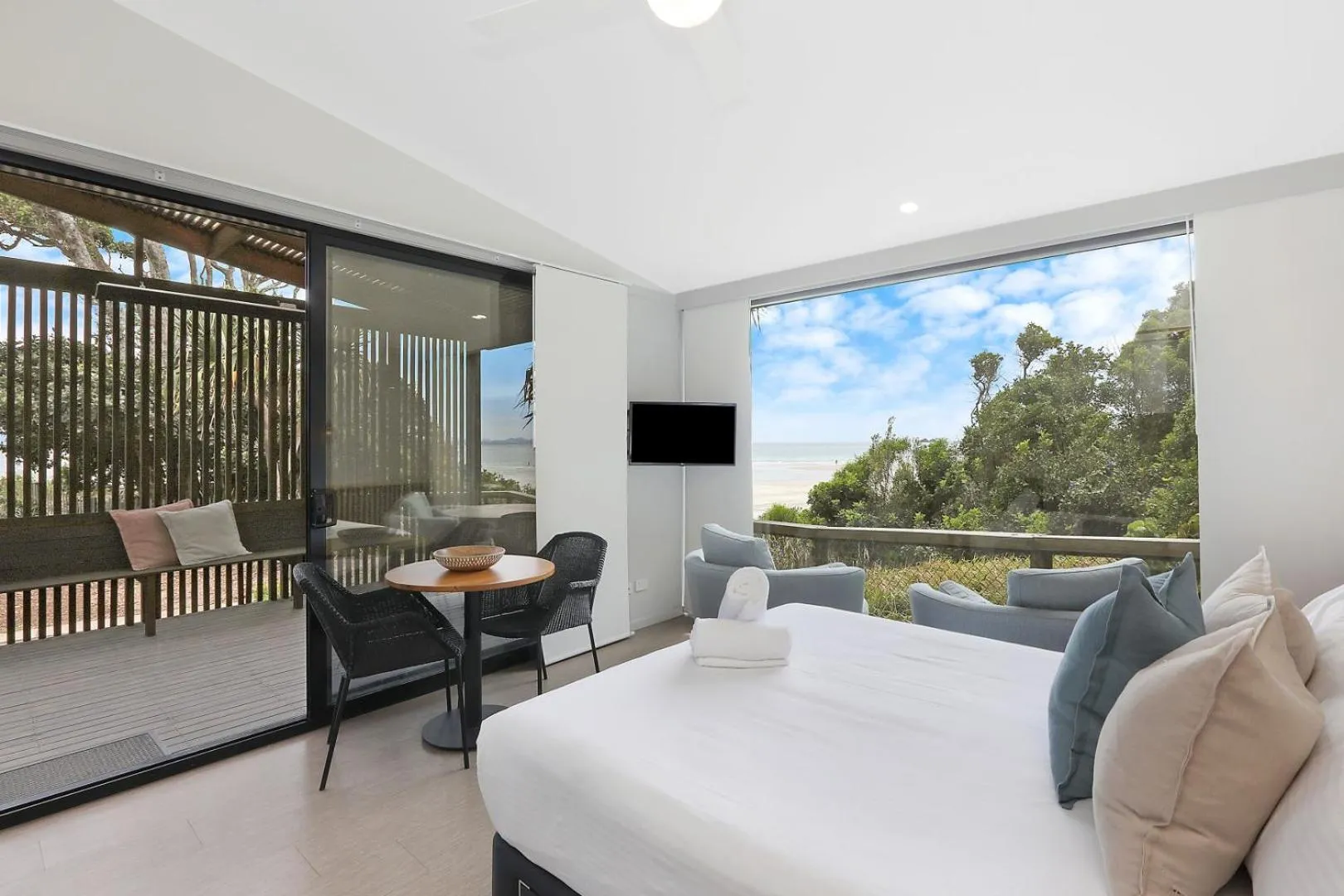 Photo of the whole room, Bed in Reflections Byron Bay - Holiday Park