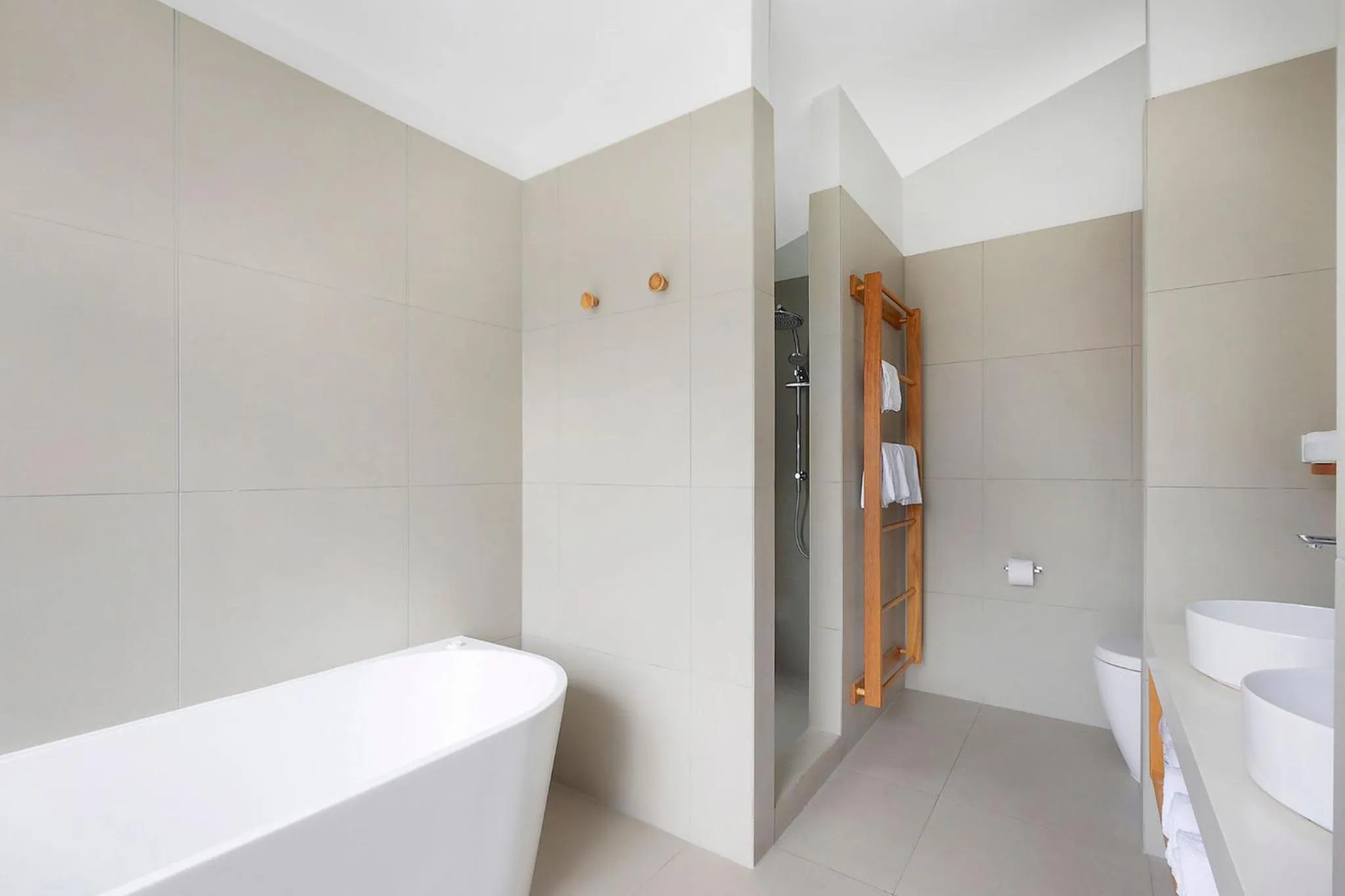 Bathroom in Reflections Byron Bay - Holiday Park