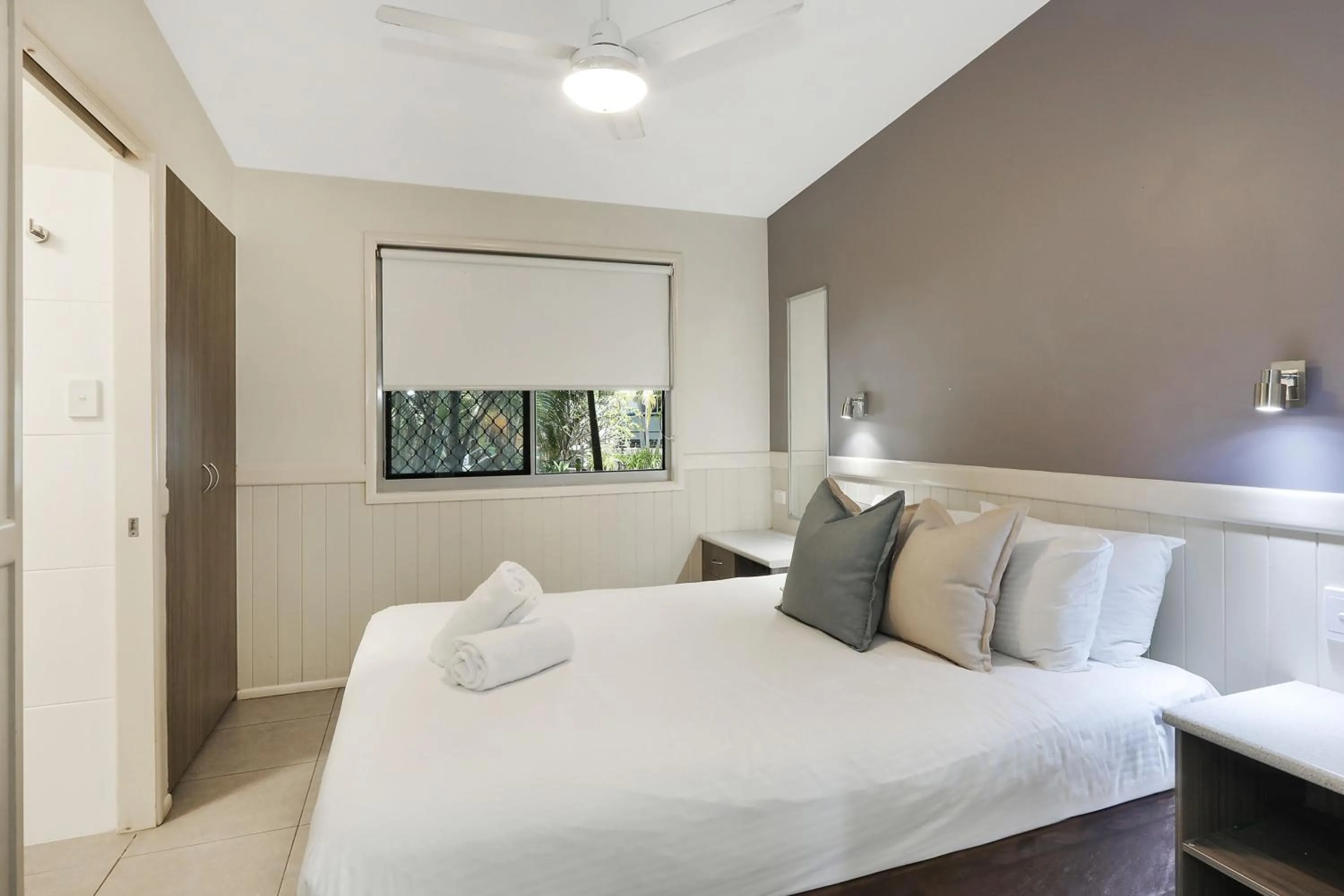 Bedroom, Bed in Reflections Byron Bay - Holiday Park