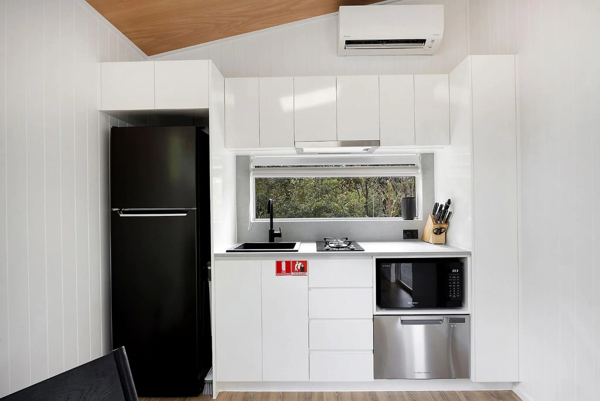 Kitchen or kitchenette in Reflections Lennox Head - Holiday Park