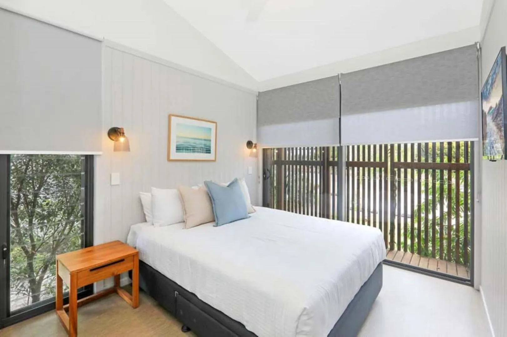 Bed in Reflections Shaws Bay - Holiday Park