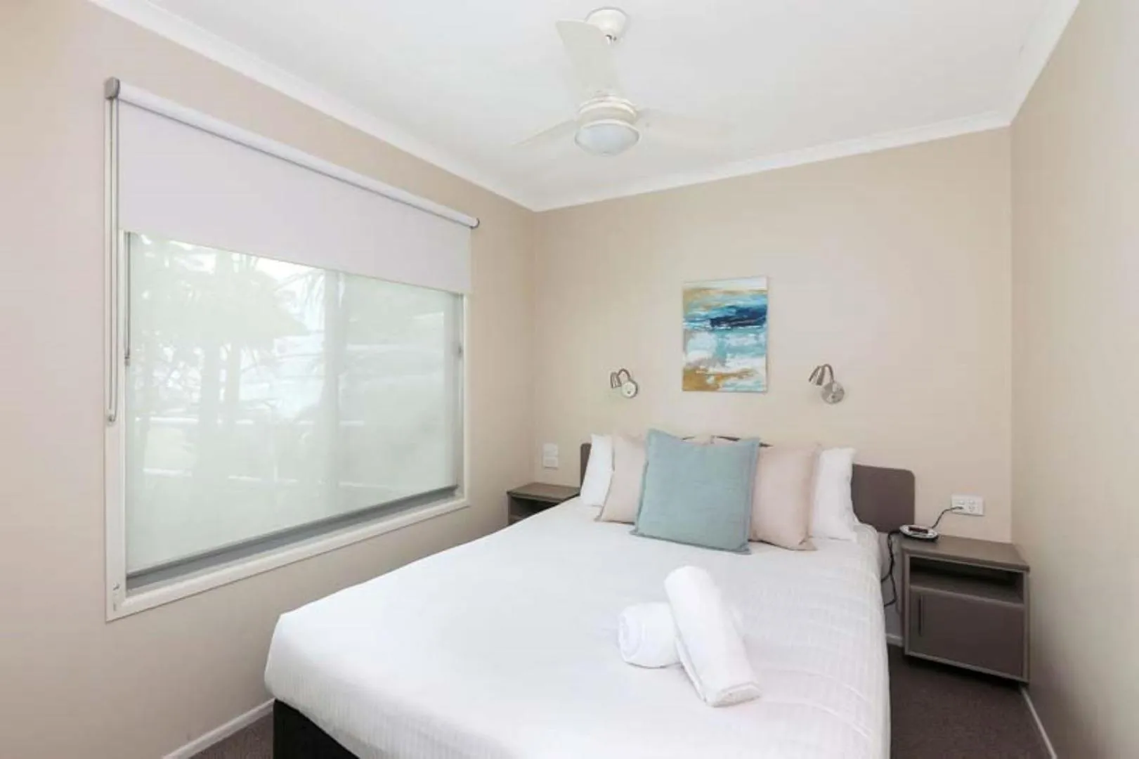 Bedroom, Bed in Reflections Shaws Bay - Holiday Park