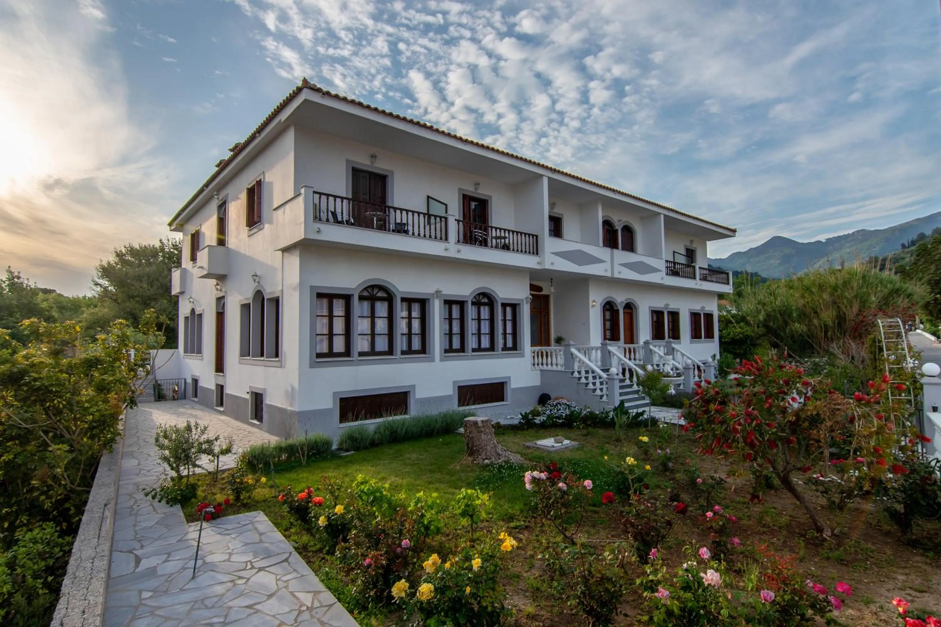 Property building in Iro's Residence