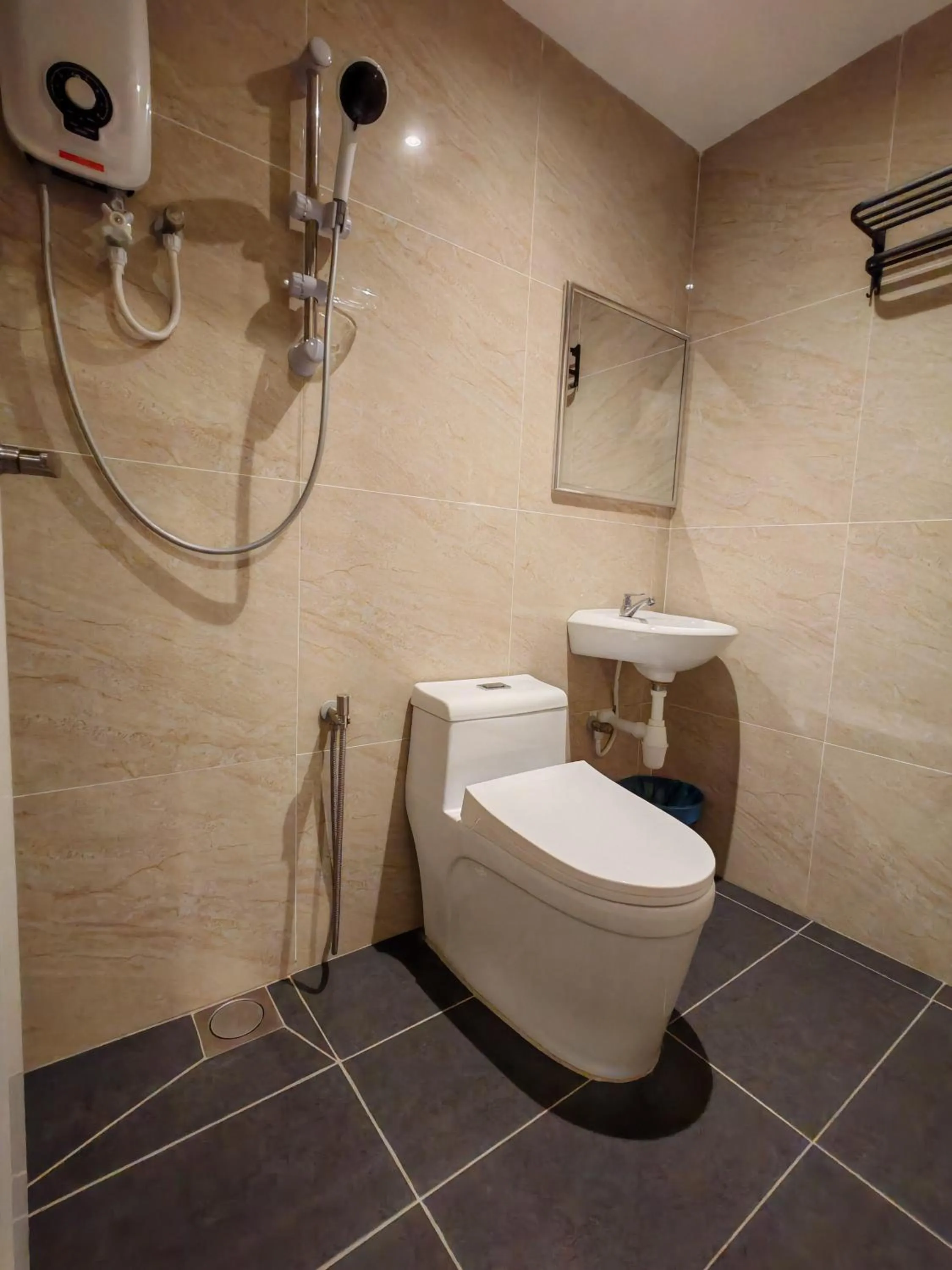 Bathroom in Pangkor Pop Ash Hotel