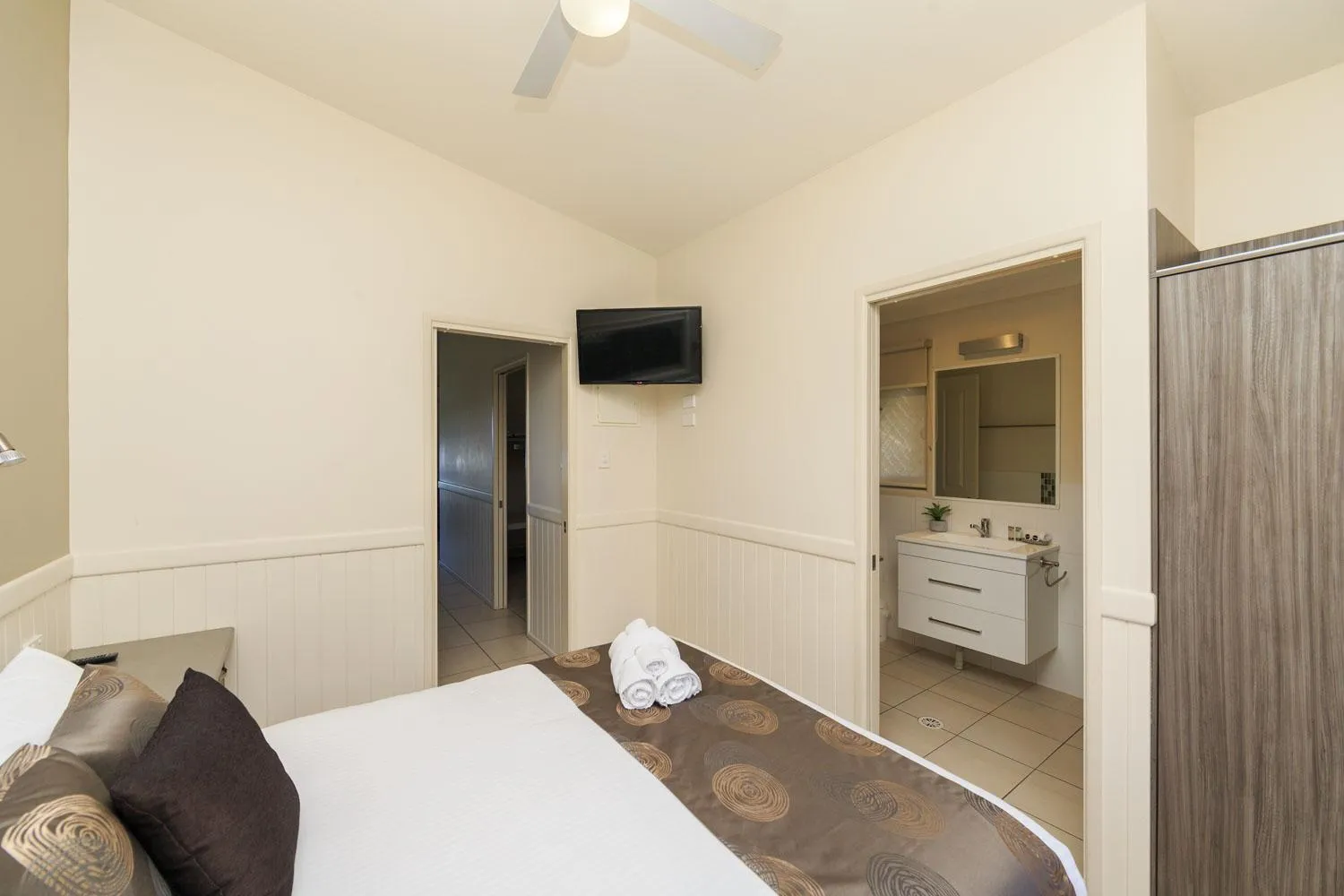 Bed in Reflections Corindi Beach - Holiday Park